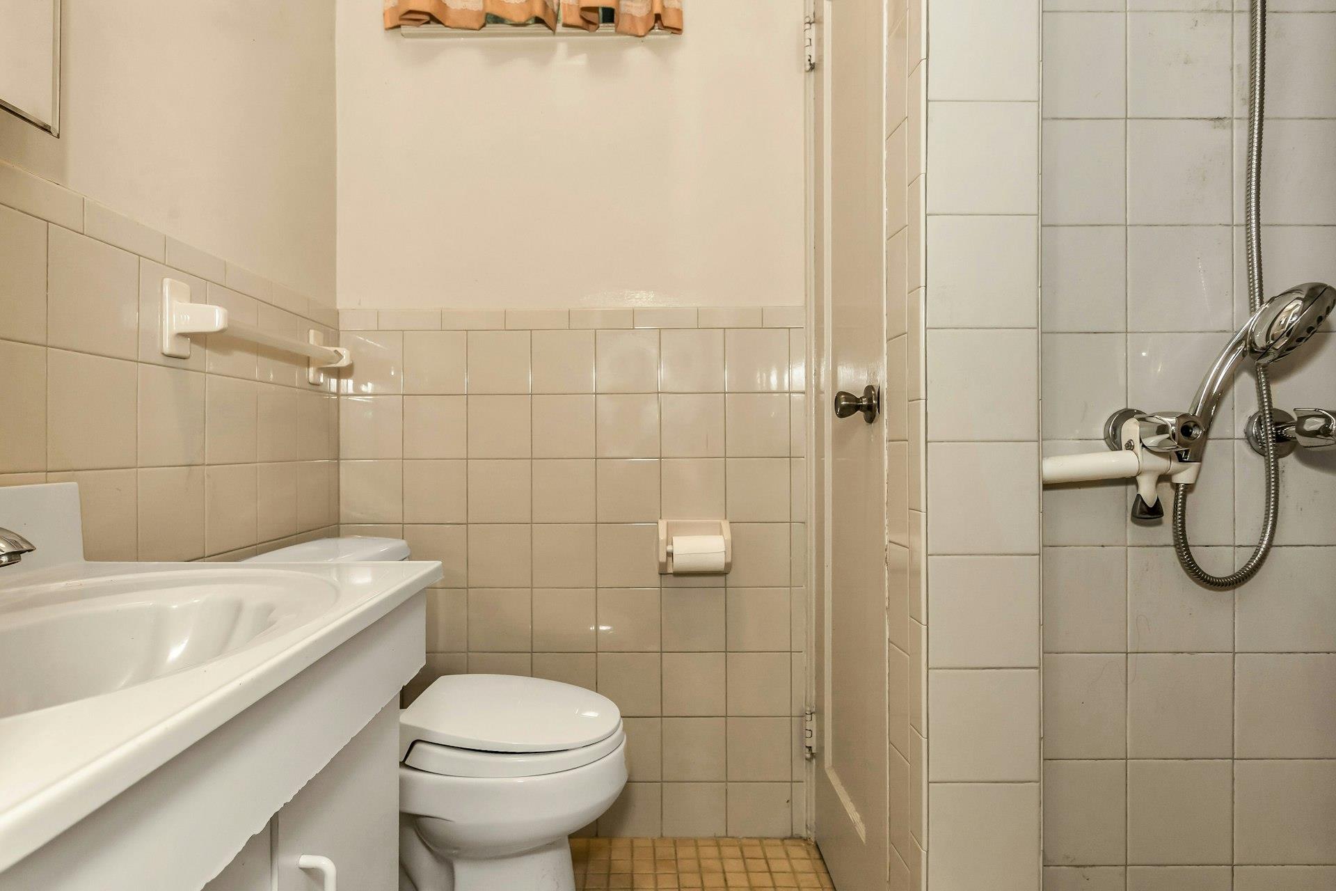 32-50 77th Street, Jackson Heights, NY 11370