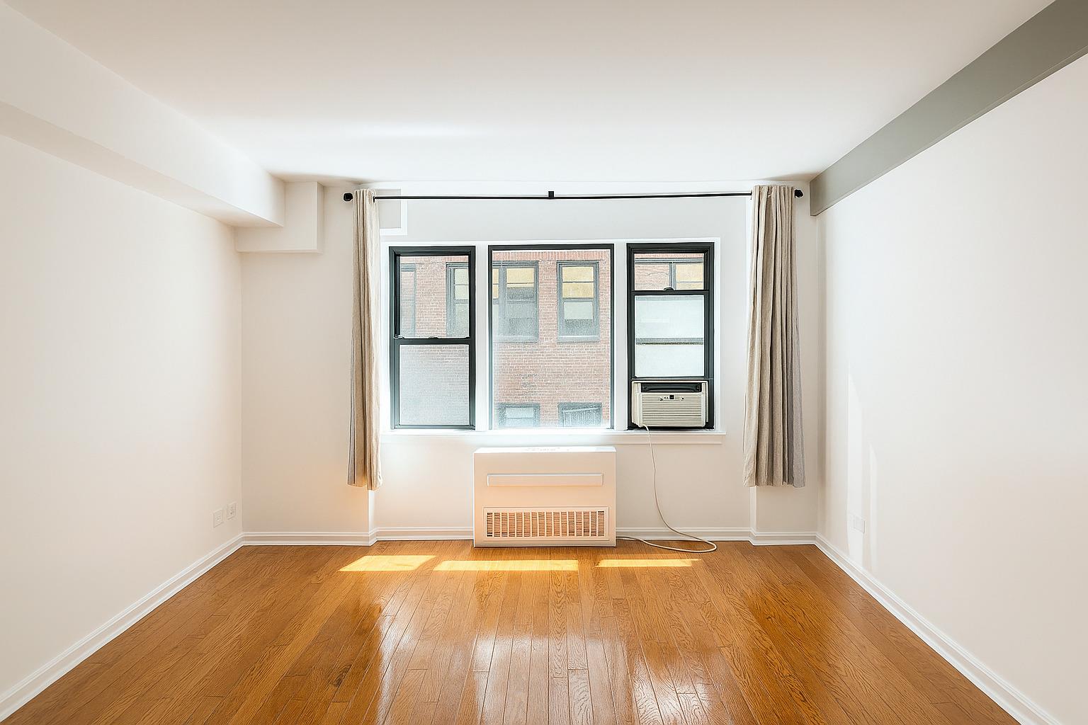 240 E 46th Street # 10H, New York (Manhattan), NY 10017