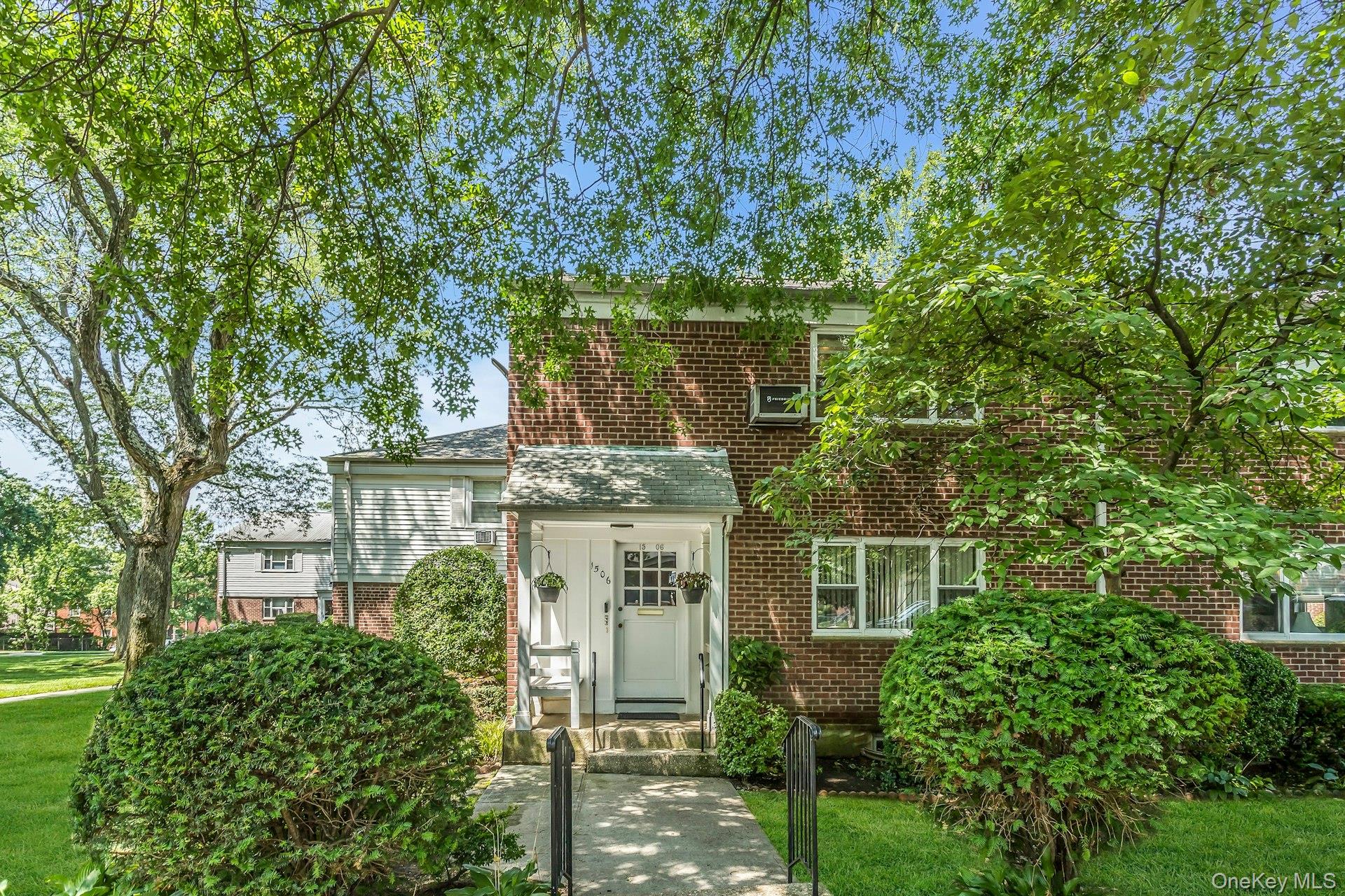 15-06 212 Street # 207, Bayside, NY 11360