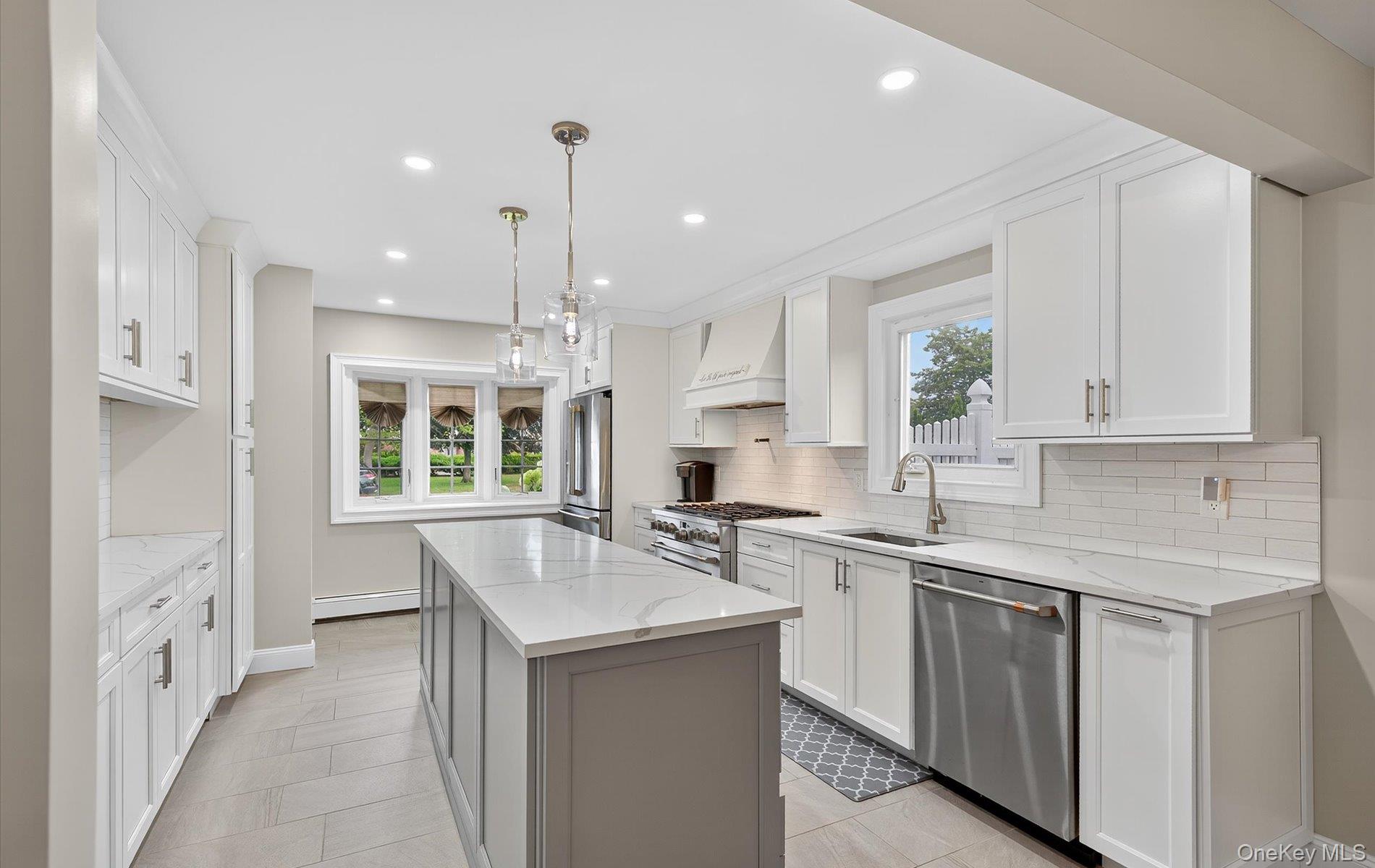 321 Lagoon Drive S, Copiague, NY 11726