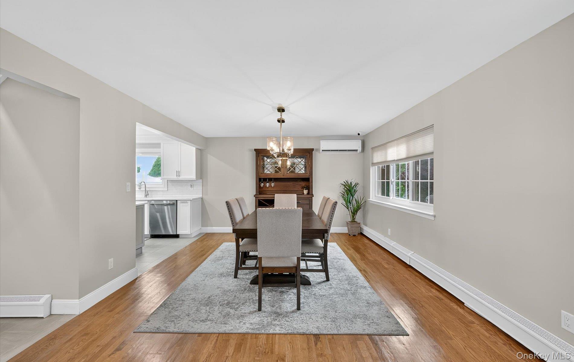 321 Lagoon Drive S, Copiague, NY 11726