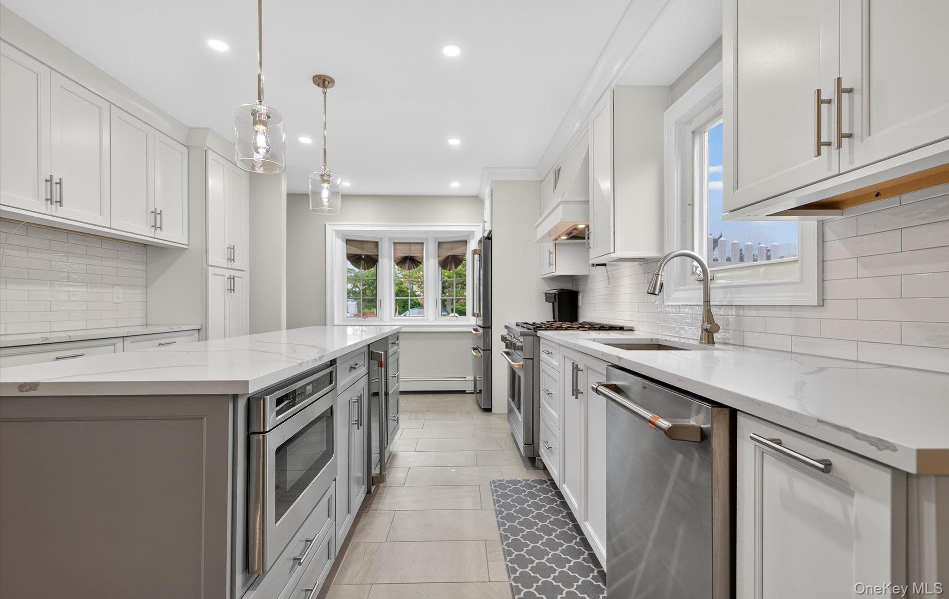 321 Lagoon Drive S, Copiague, NY 11726