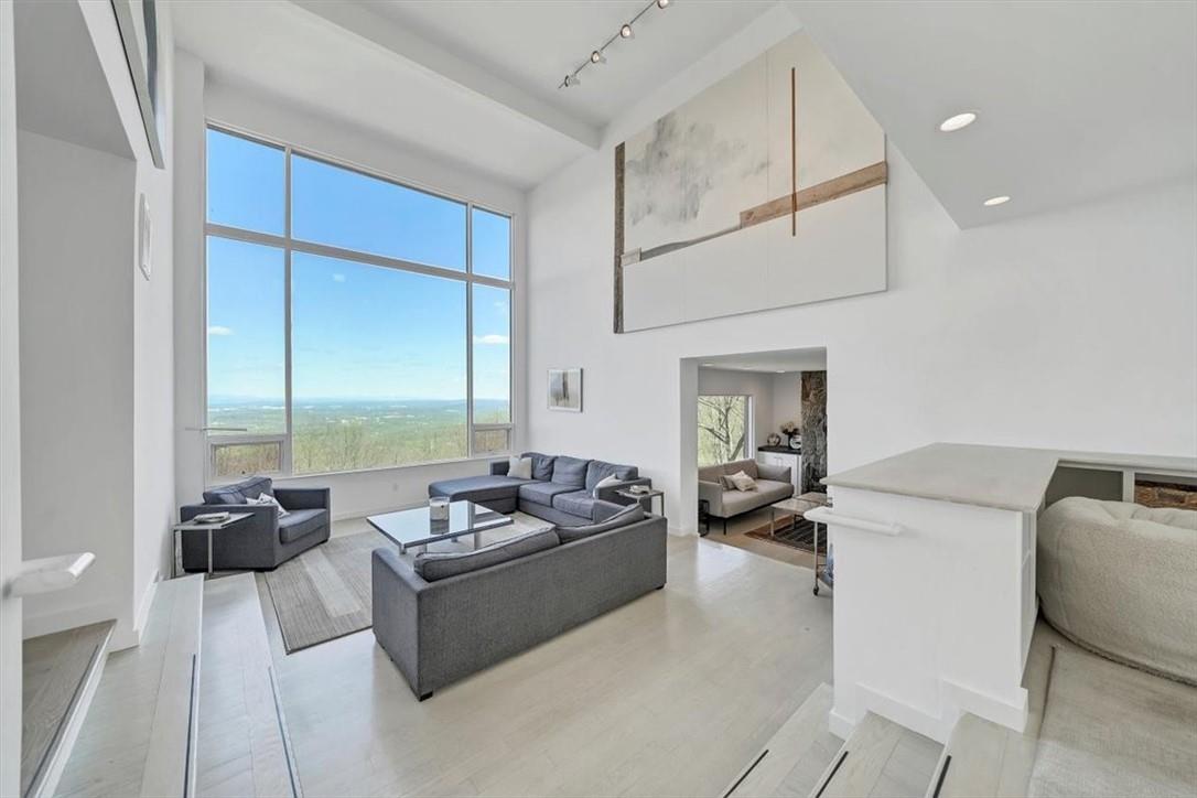 94 Mine Hill, Cornwall, NY 12518