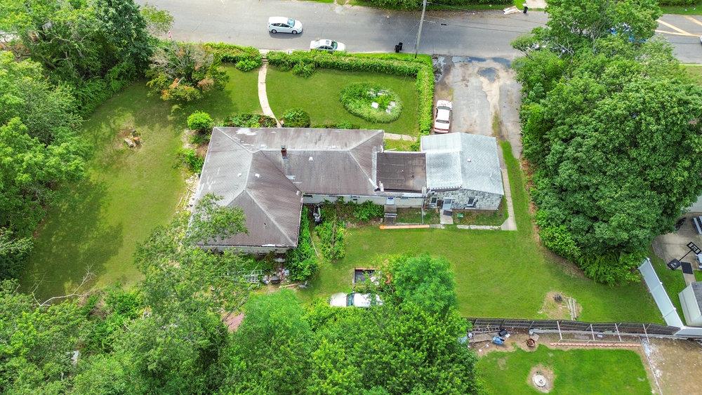 180 Baiting Place Road, Farmingdale, NY 11735