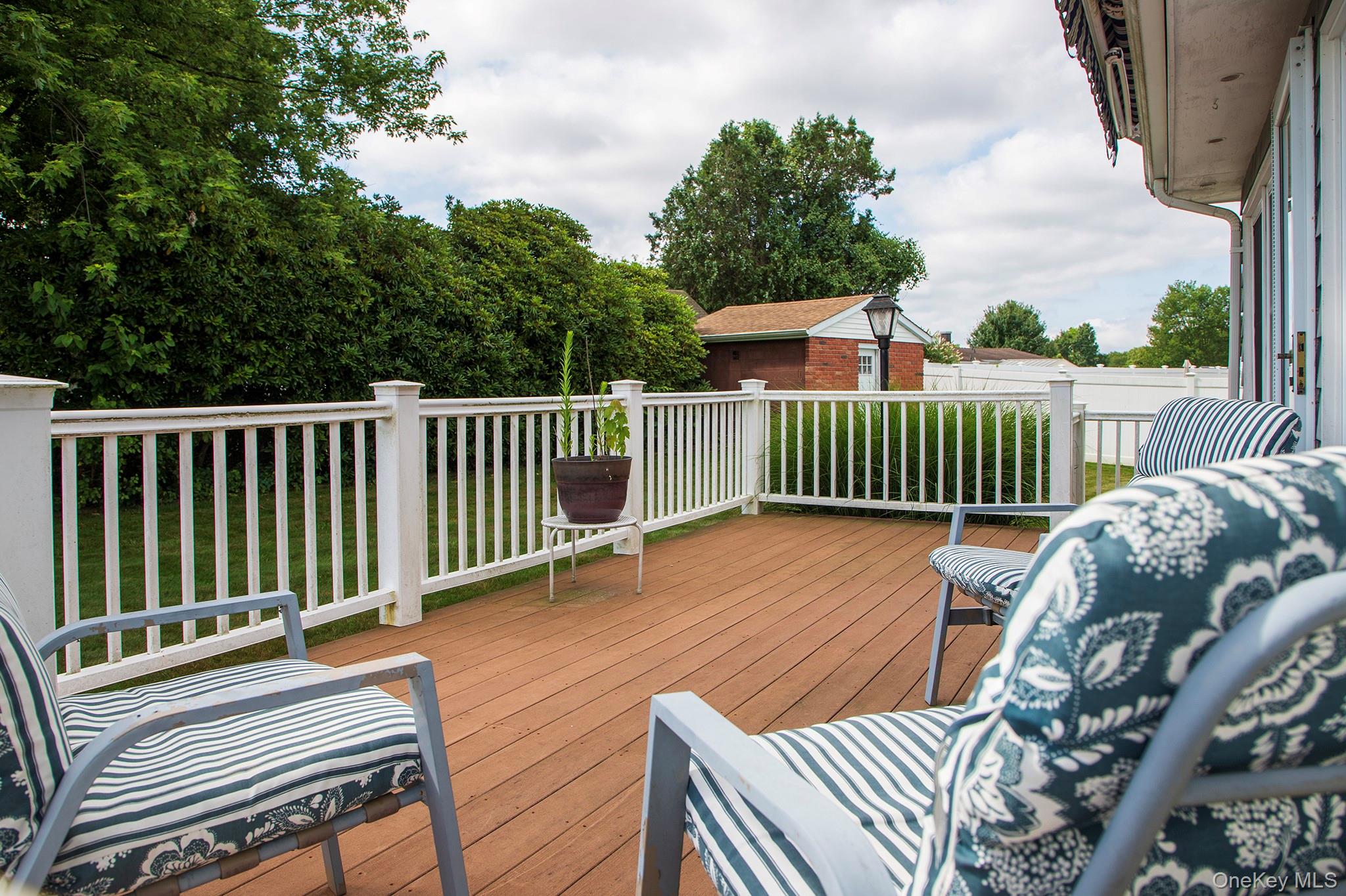 6 Freshman Lane, Stony Brook, NY 11790