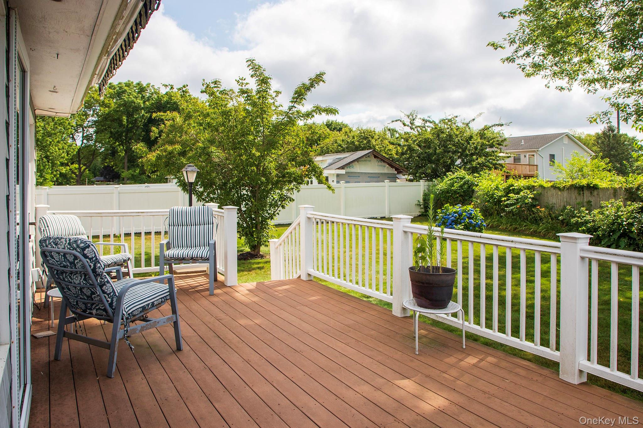 6 Freshman Lane, Stony Brook, NY 11790