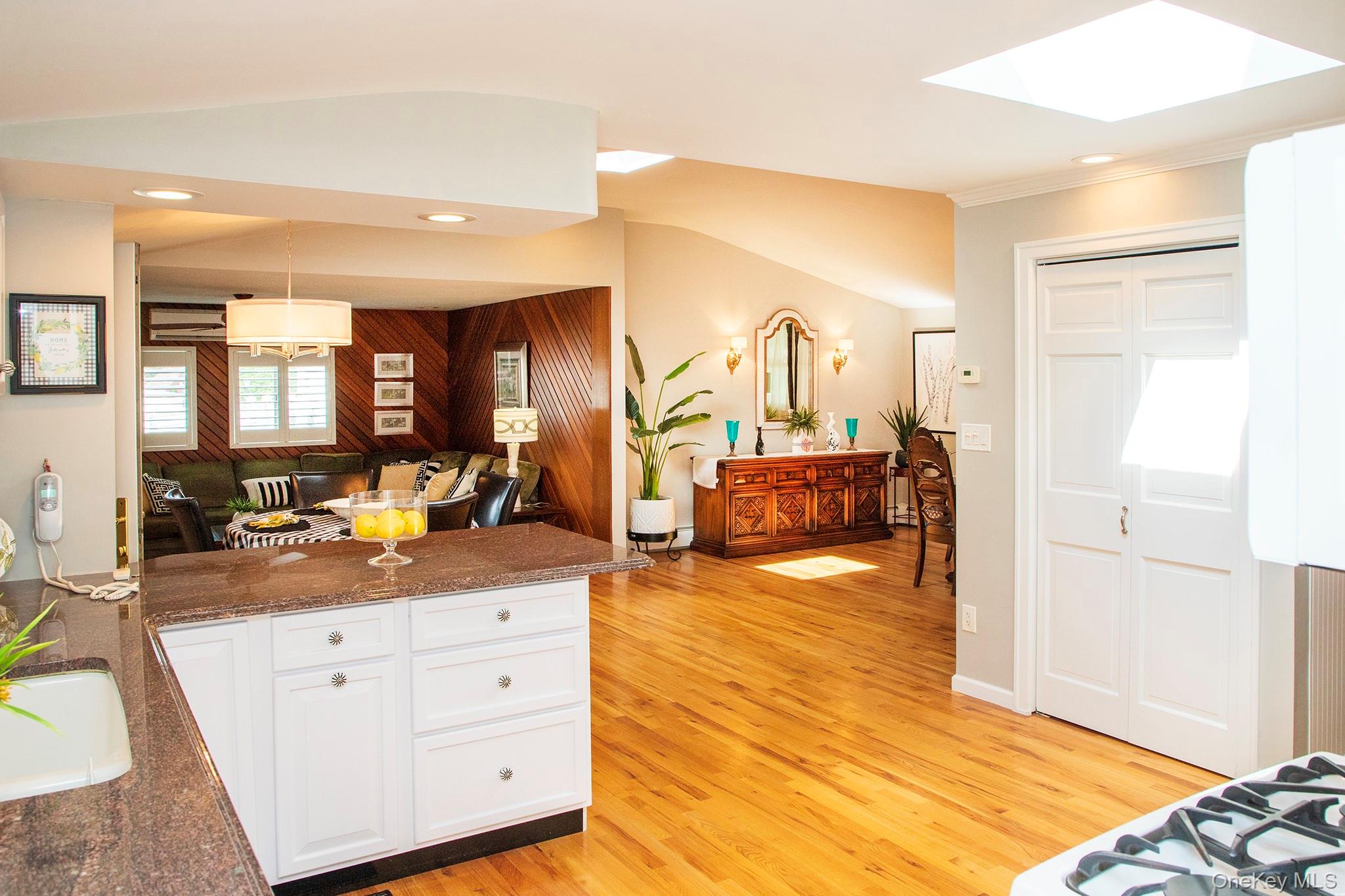 6 Freshman Lane, Stony Brook, NY 11790