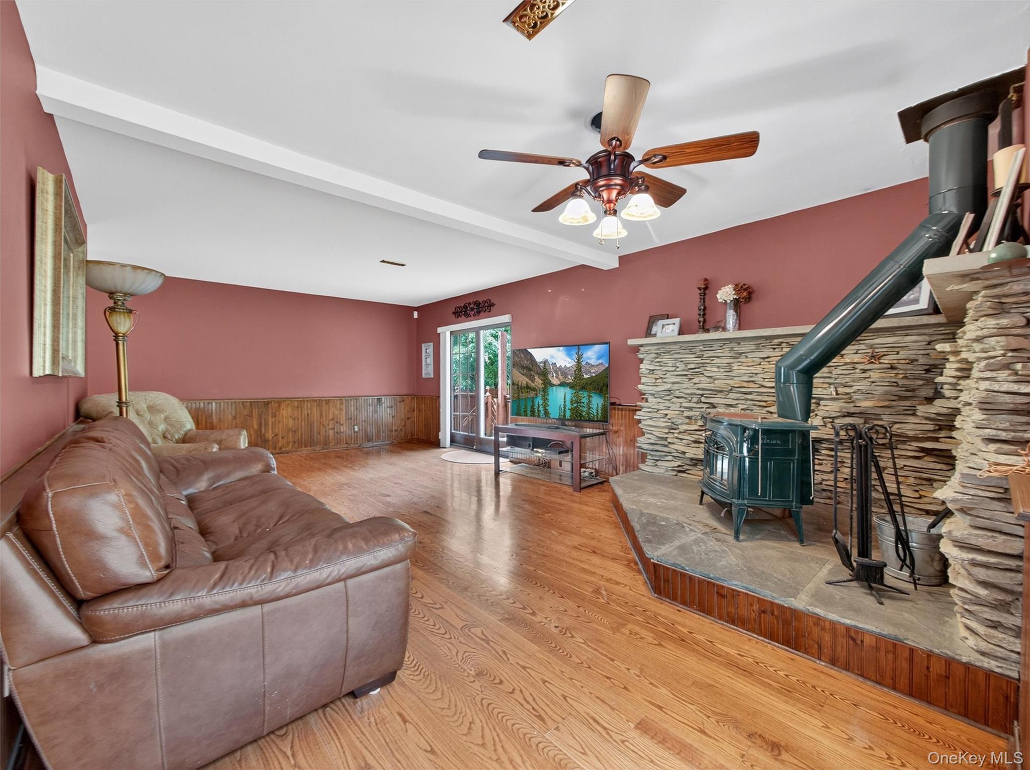 38 Van Buren Street, Pearl River, NY 10965