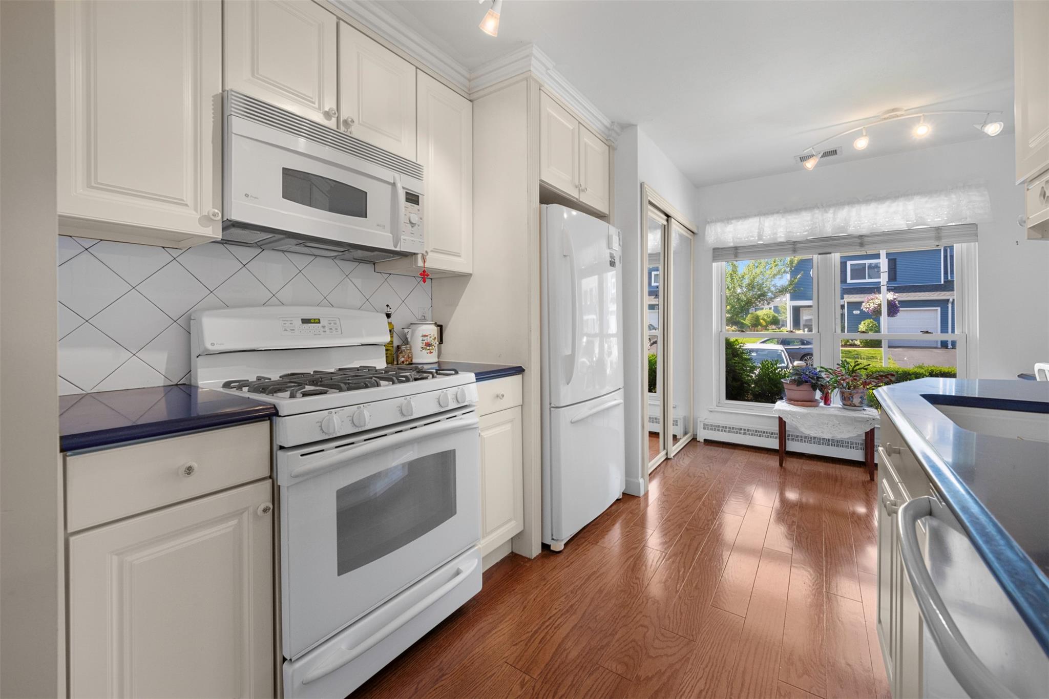 100 Baker Court # 36, Island Park, NY 11558