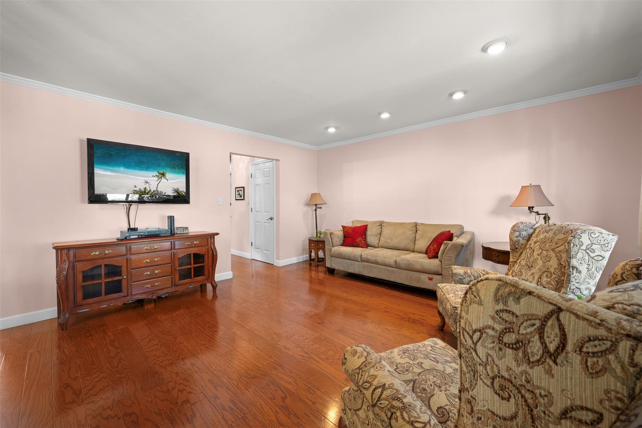 100 Baker Court # 36, Island Park, NY 11558