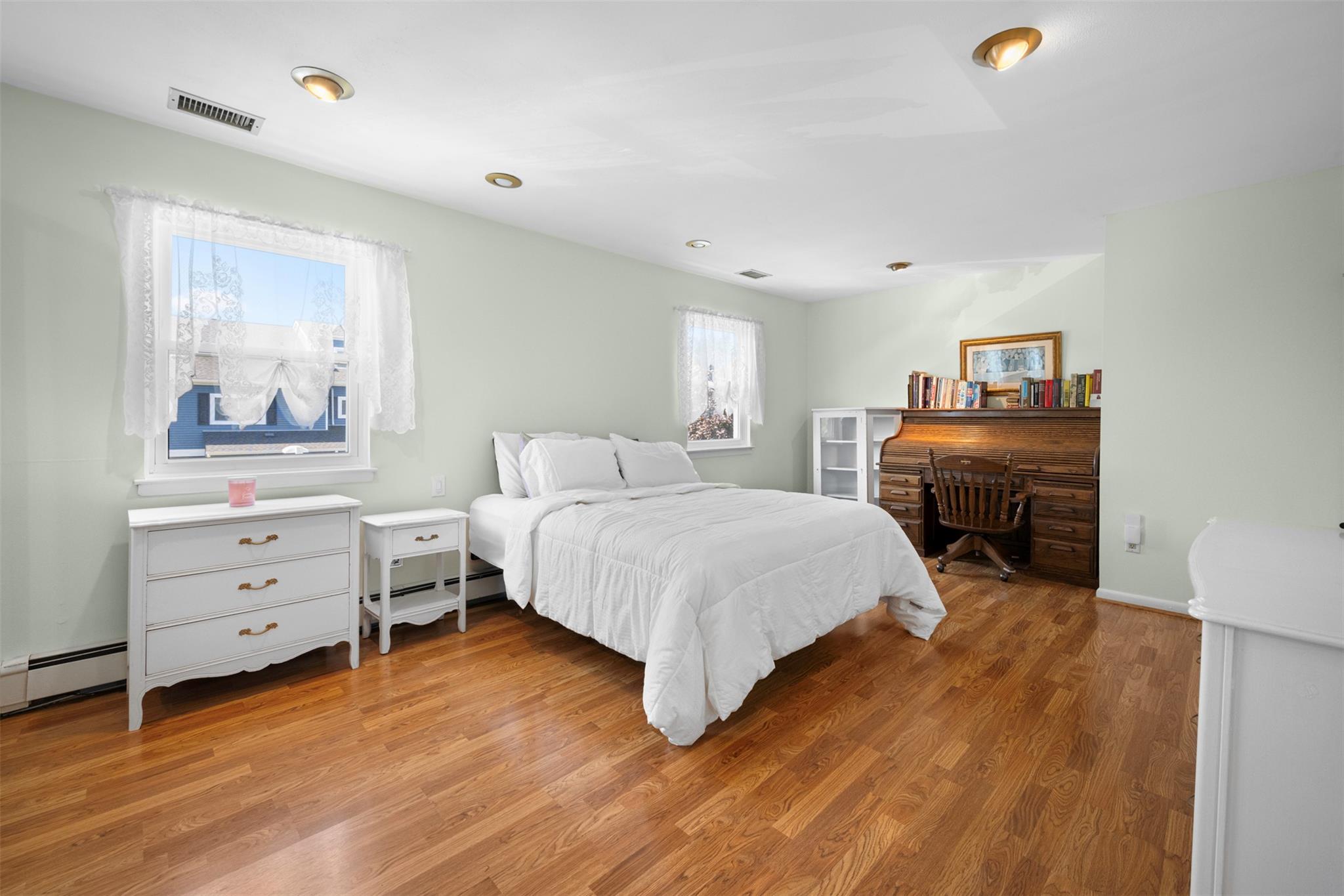 100 Baker Court # 36, Island Park, NY 11558