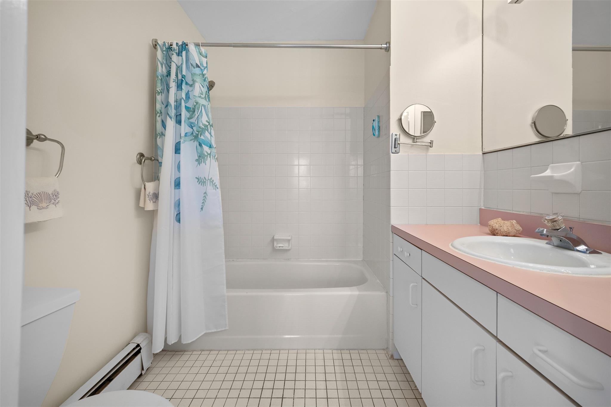 100 Baker Court # 36, Island Park, NY 11558