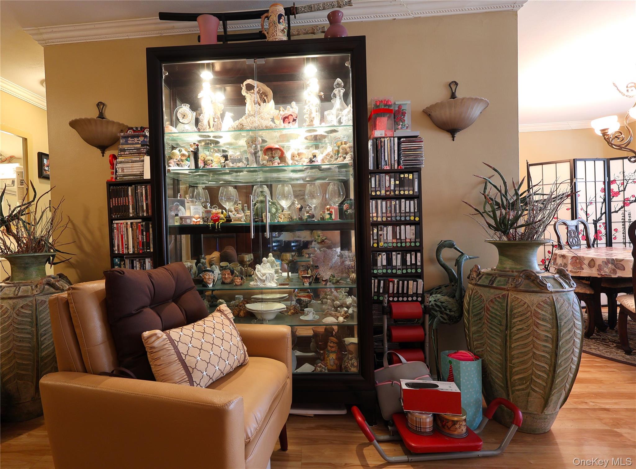 25 Neptune Boulevard # 2T, Long Beach, NY 11561