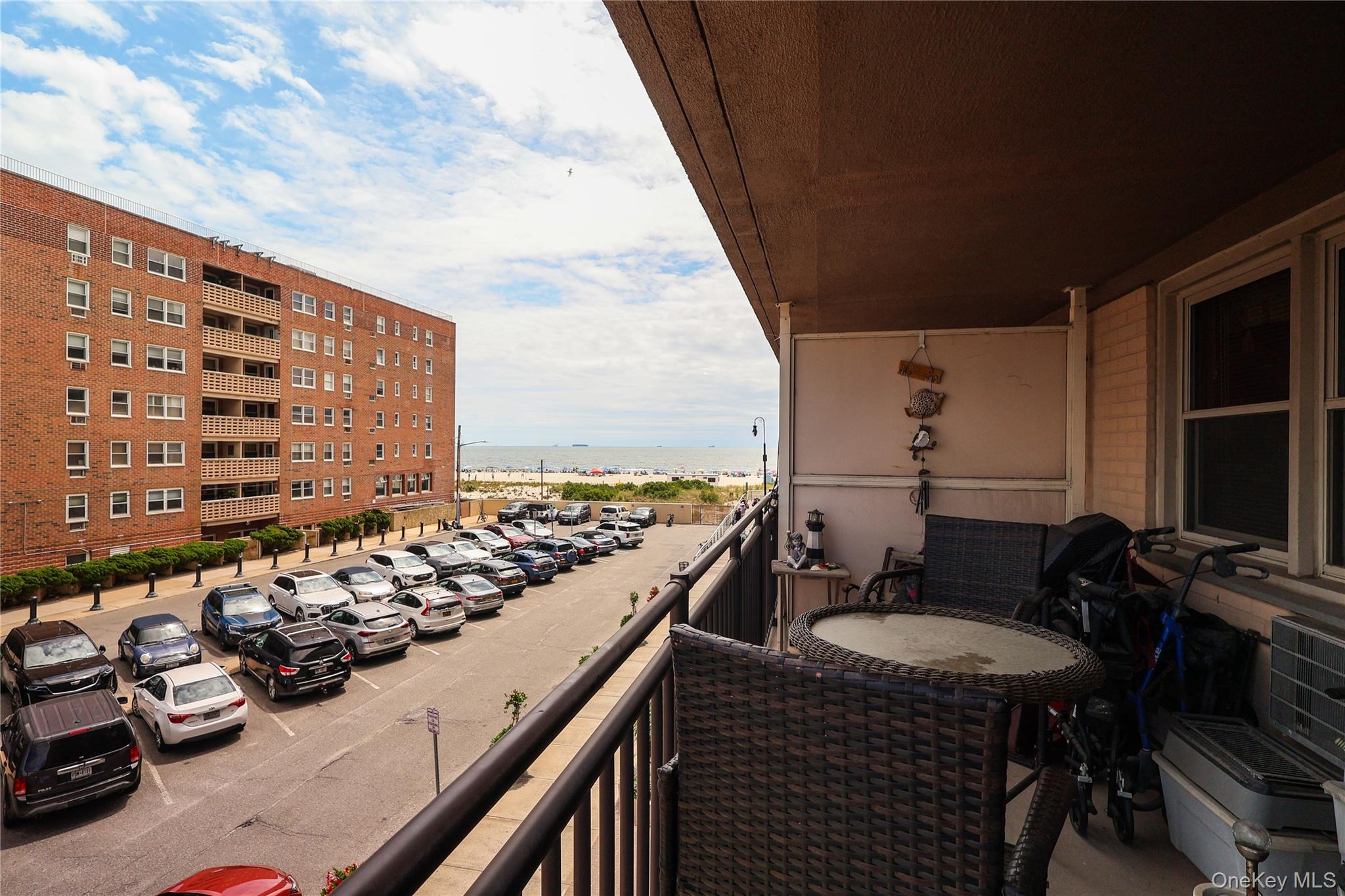 25 Neptune Boulevard # 2T, Long Beach, NY 11561