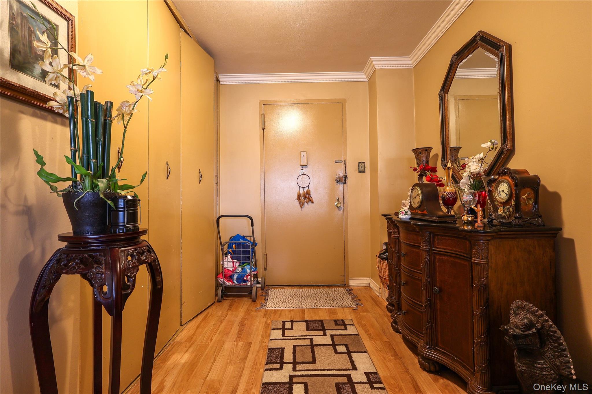 25 Neptune Boulevard # 2T, Long Beach, NY 11561