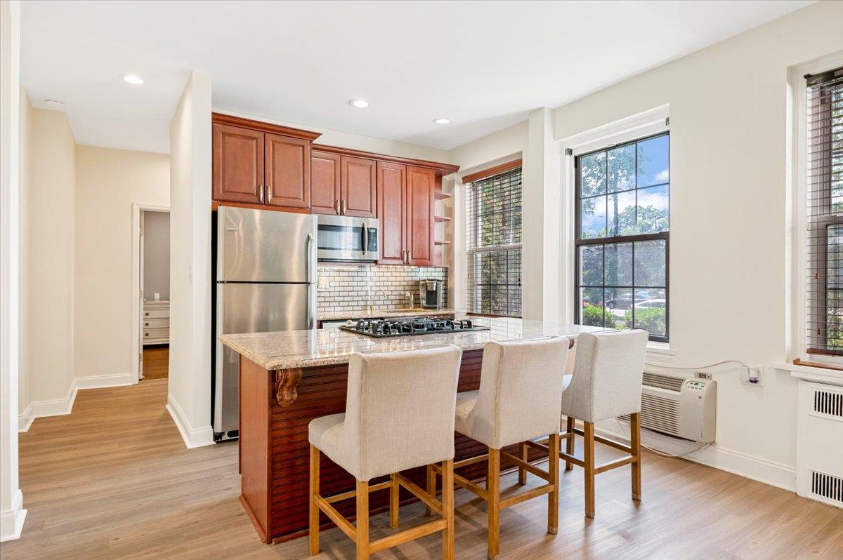 819 Broadway # 1G, Woodmere, NY 11598