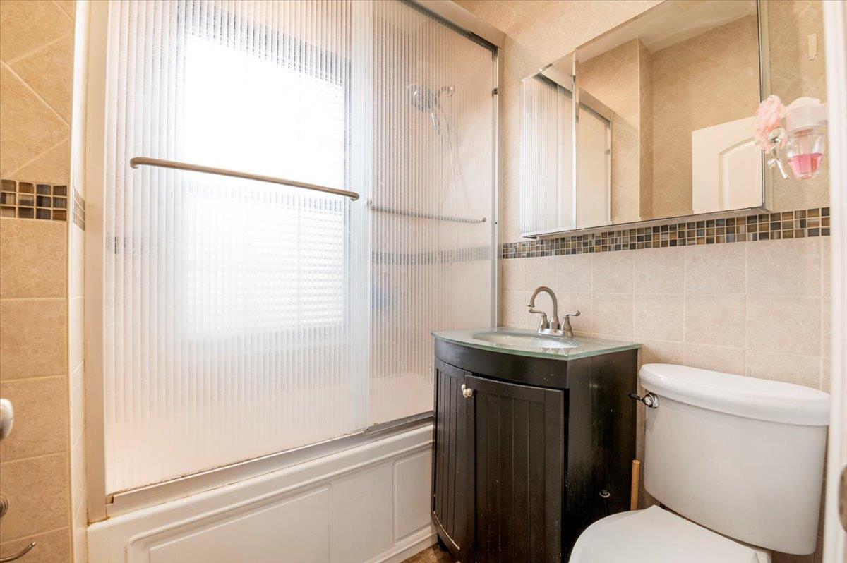 819 Broadway # 1G, Woodmere, NY 11598