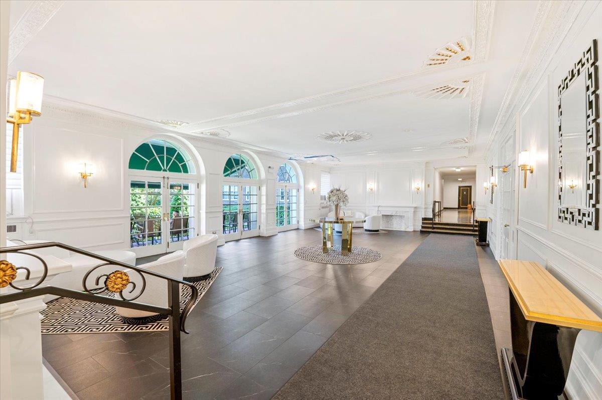 819 Broadway # 1G, Woodmere, NY 11598