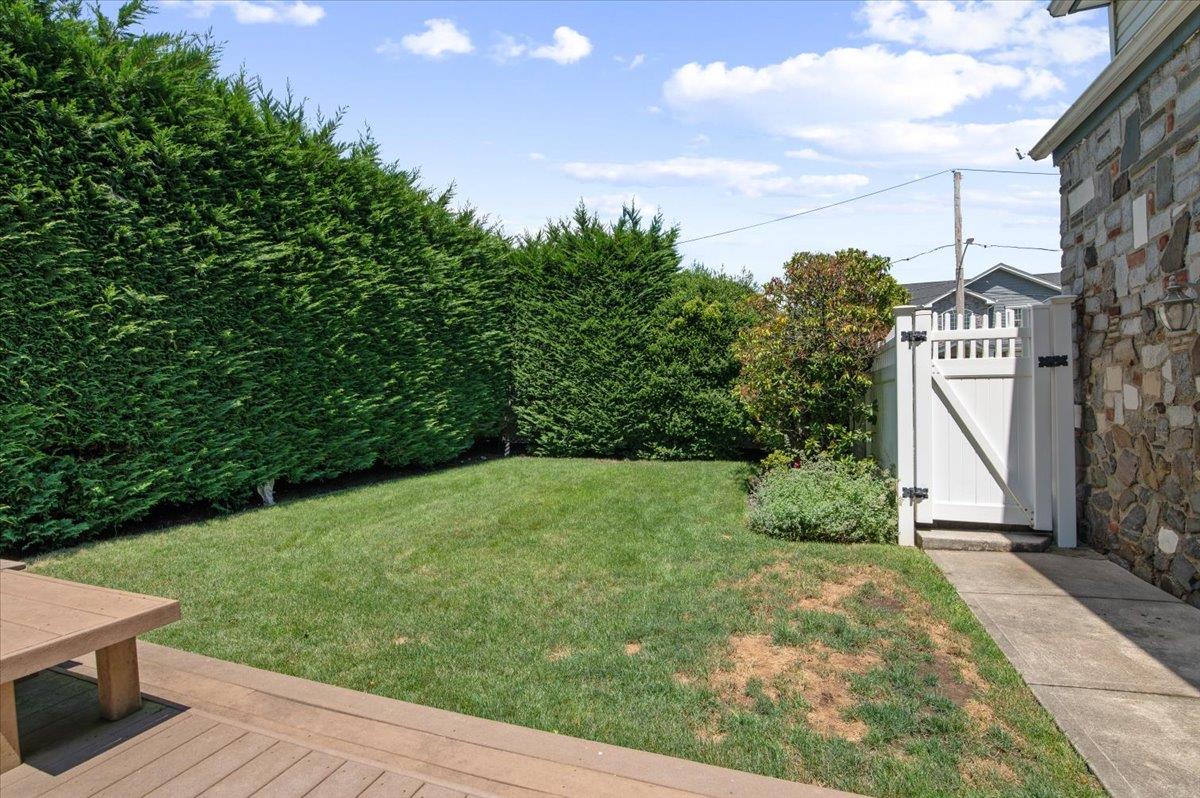 1016 Tyrus Court, Merrick, NY 11566