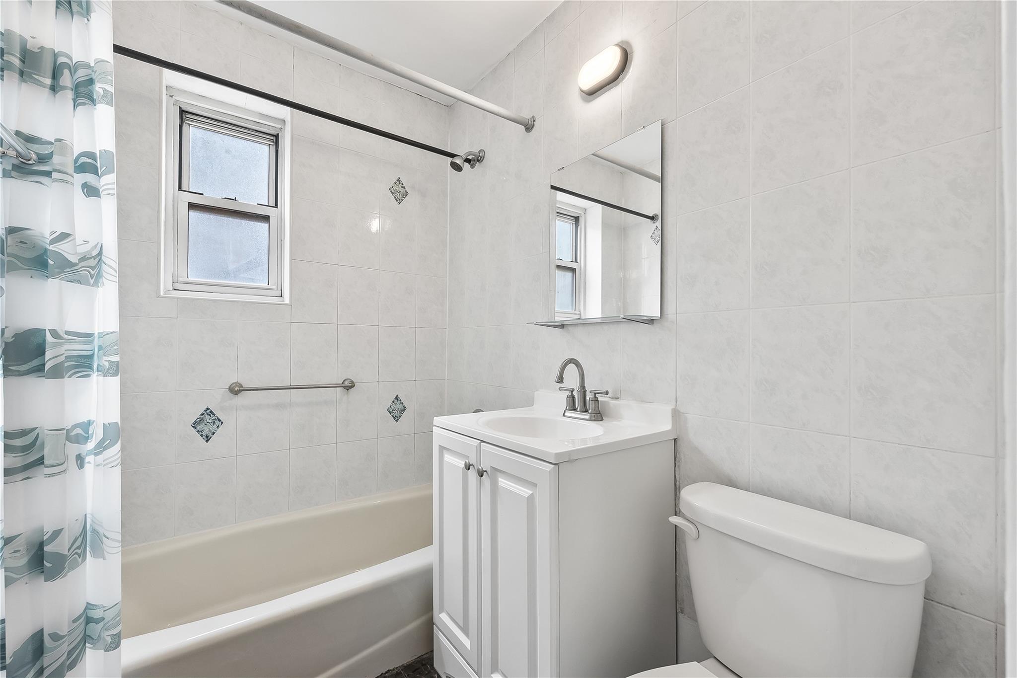 147-25 38th Ave # F26, Flushing, NY 11354