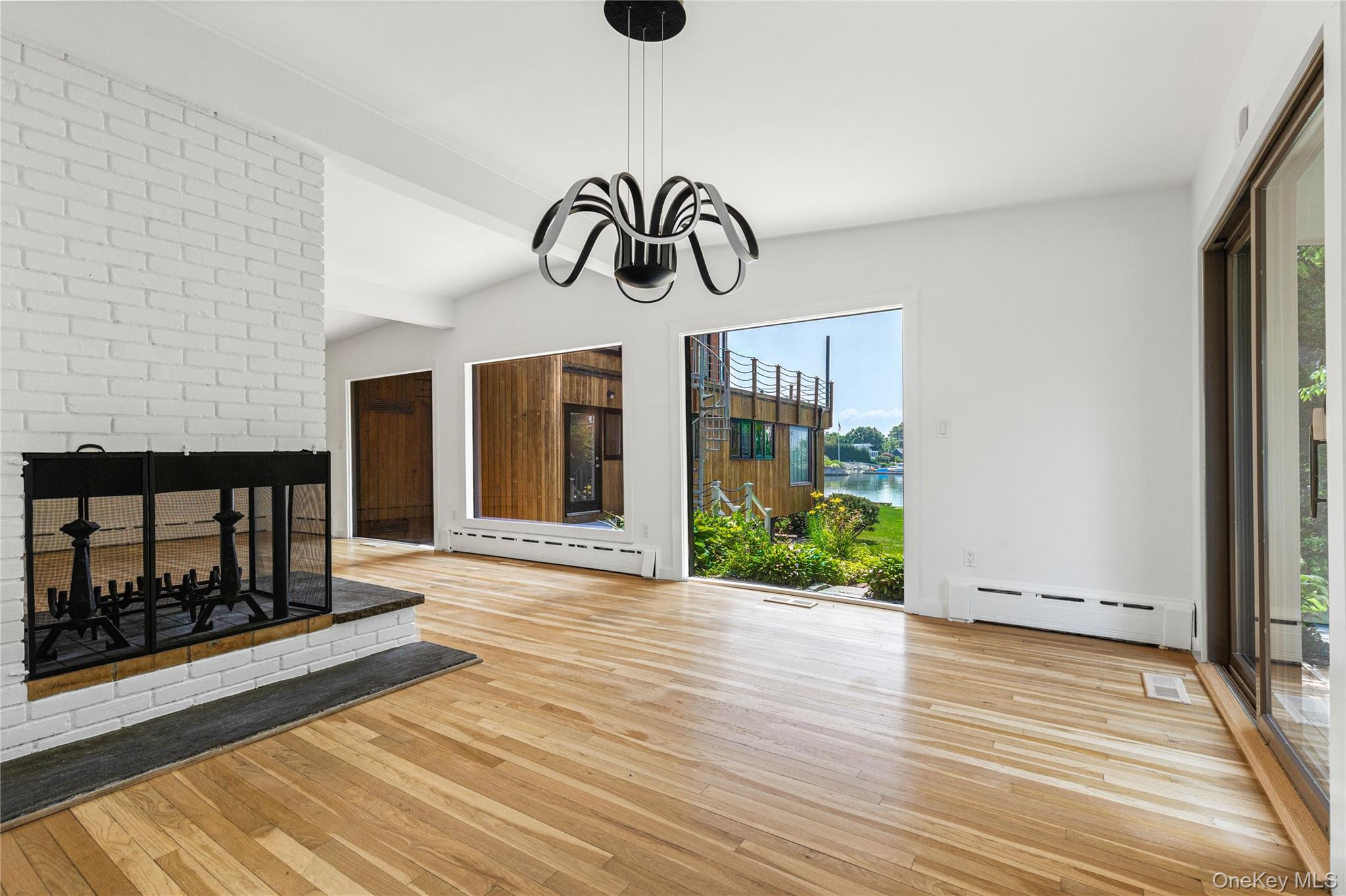 1160 GREACEN POINT Road, Mamaroneck, NY 10543