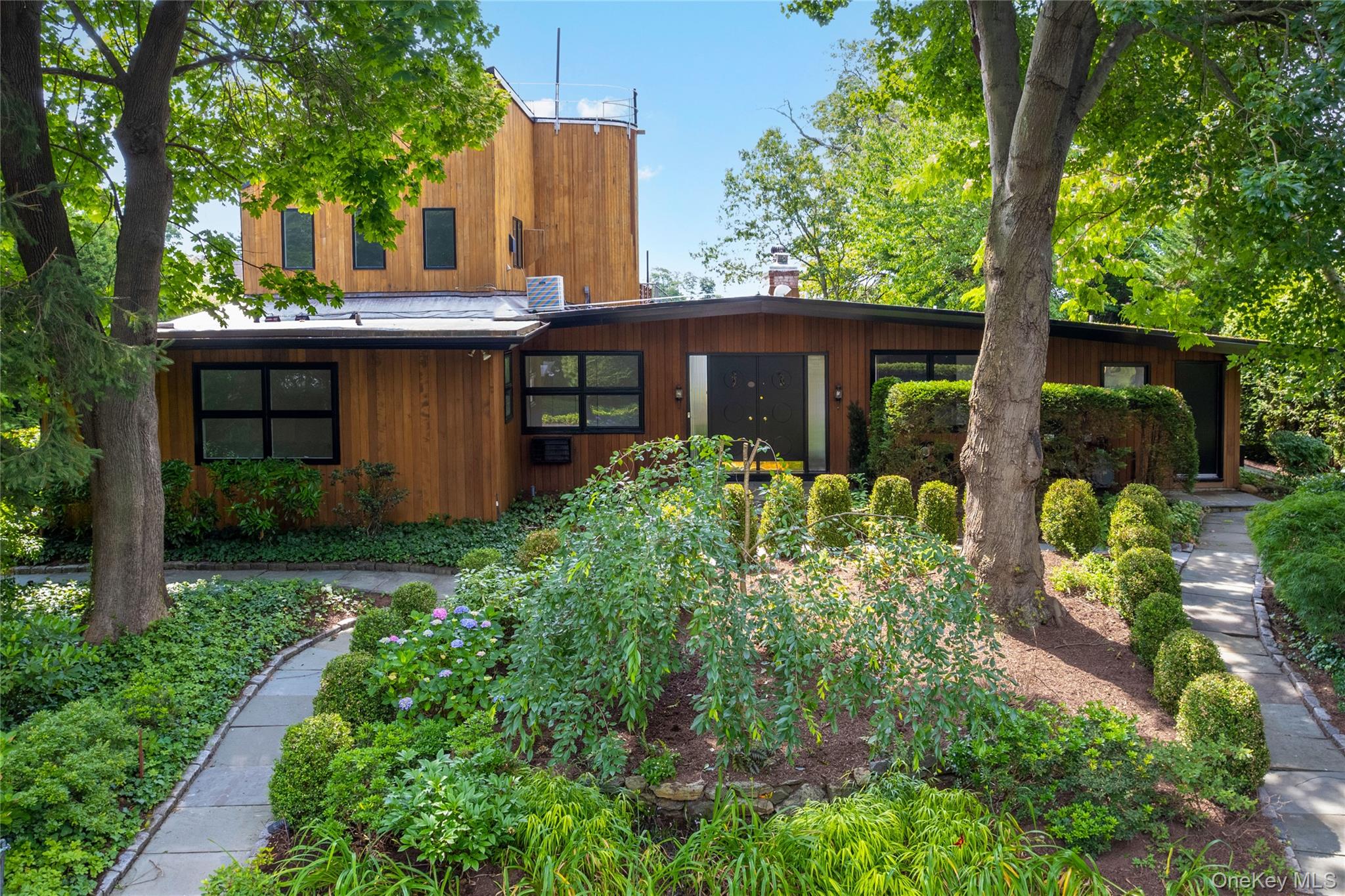 1160 GREACEN POINT Road, Mamaroneck, NY 10543