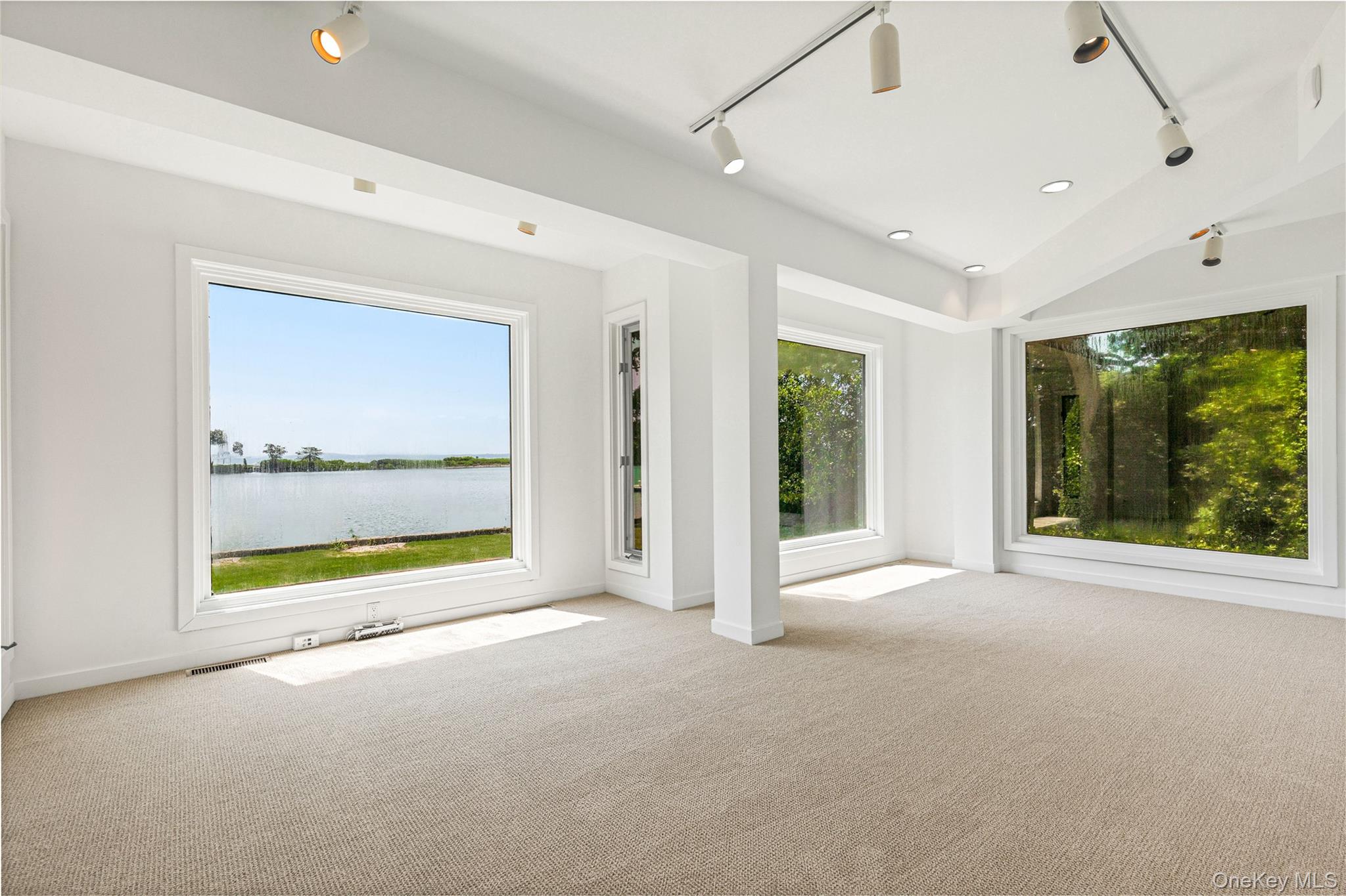 1160 GREACEN POINT Road, Mamaroneck, NY 10543