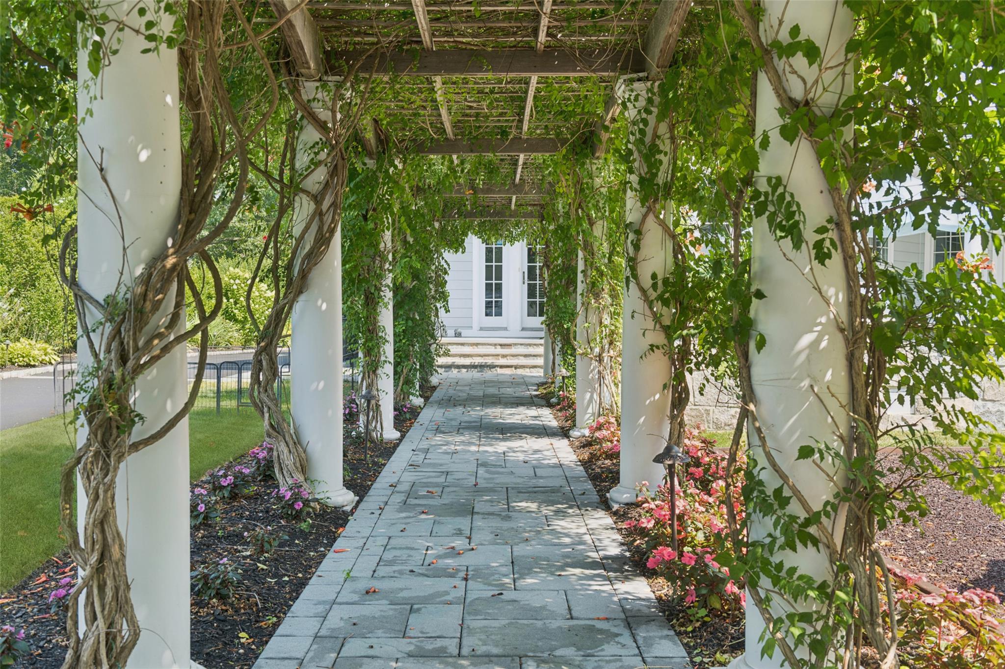 88 fifth Street, Garden City, NY 11530