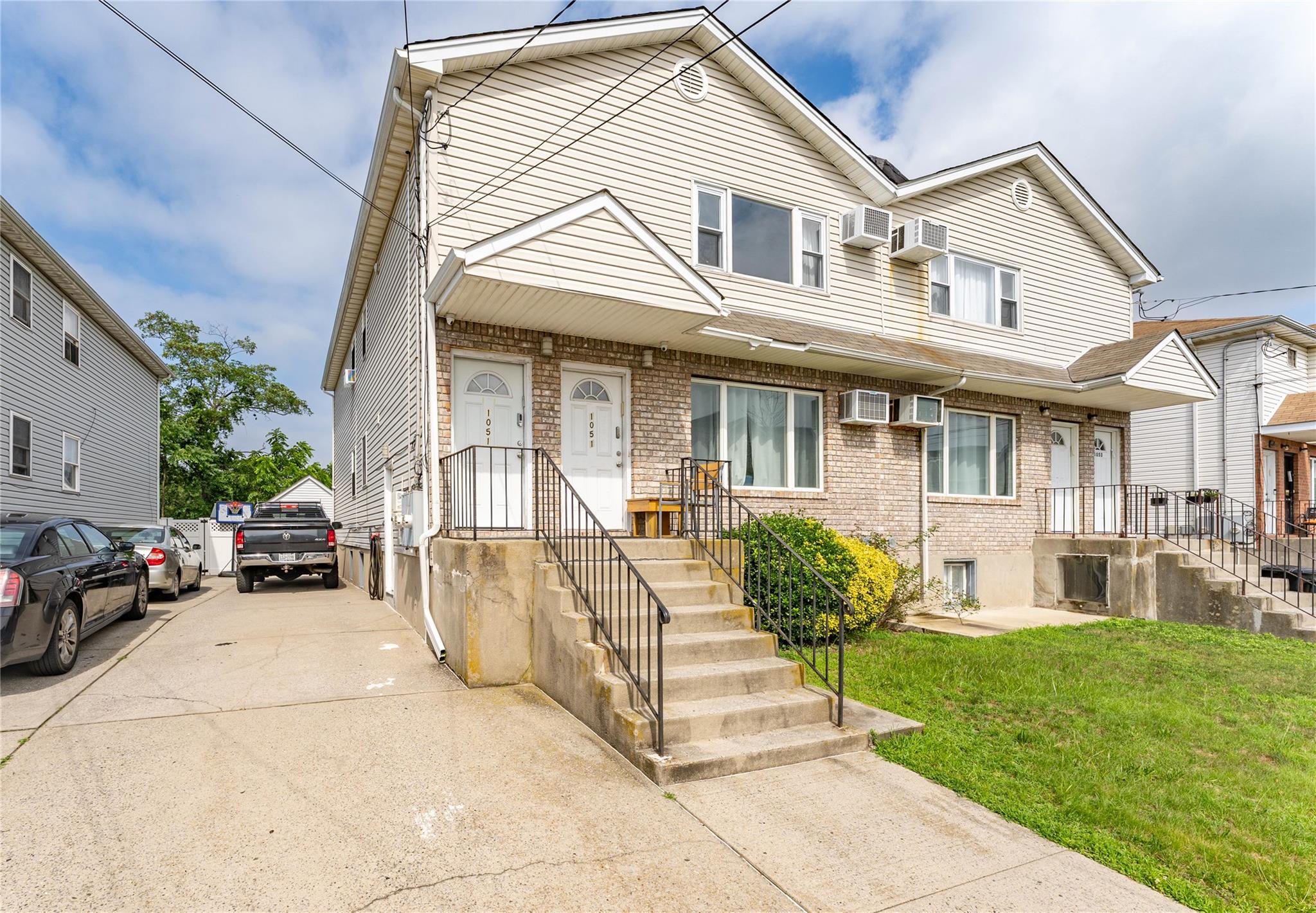 1051 Bay 32nd Street, Bayswater, NY 11691