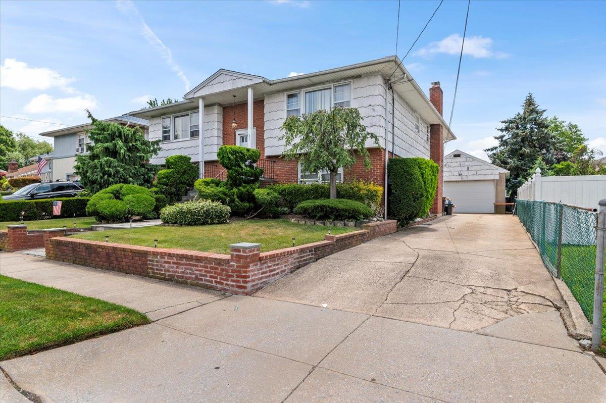 227 Randall Avenue, Lawrence, NY 11559