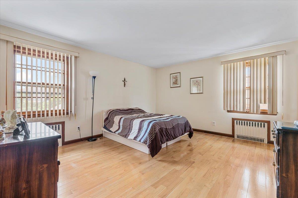 227 Randall Avenue, Lawrence, NY 11559