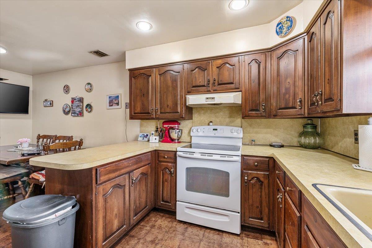 227 Randall Avenue, Lawrence, NY 11559