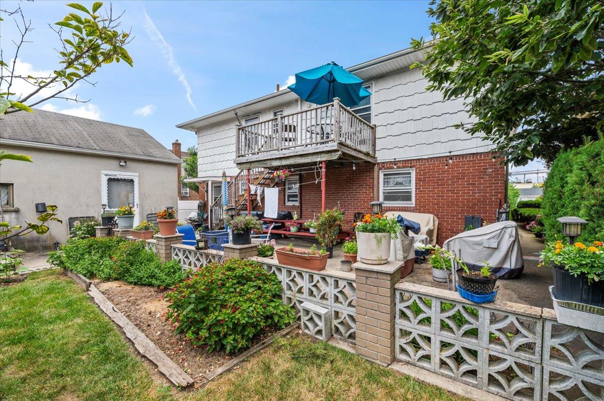 227 Randall Avenue, Lawrence, NY 11559