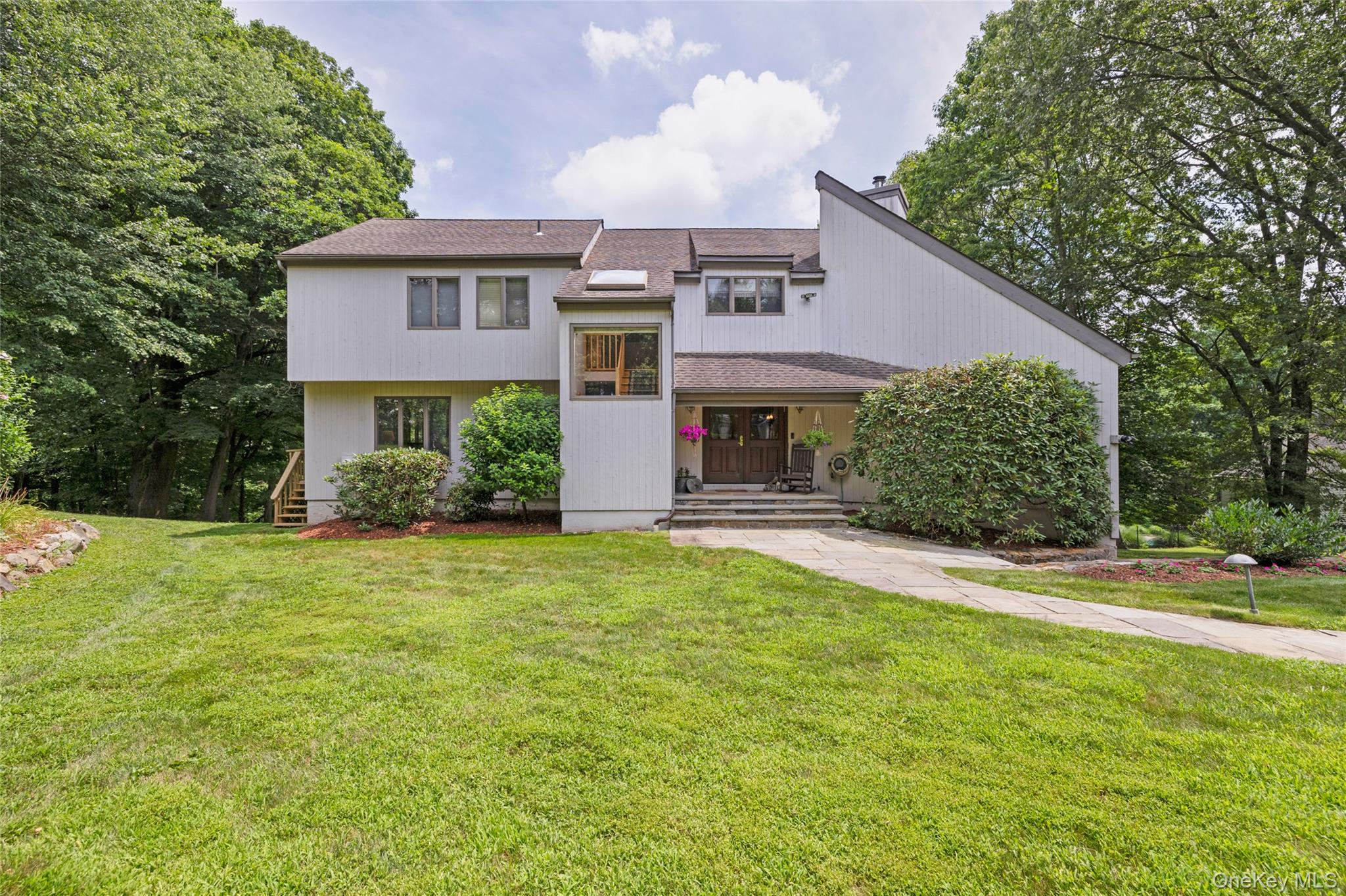 3 Farese Way, Amawalk, NY 10501