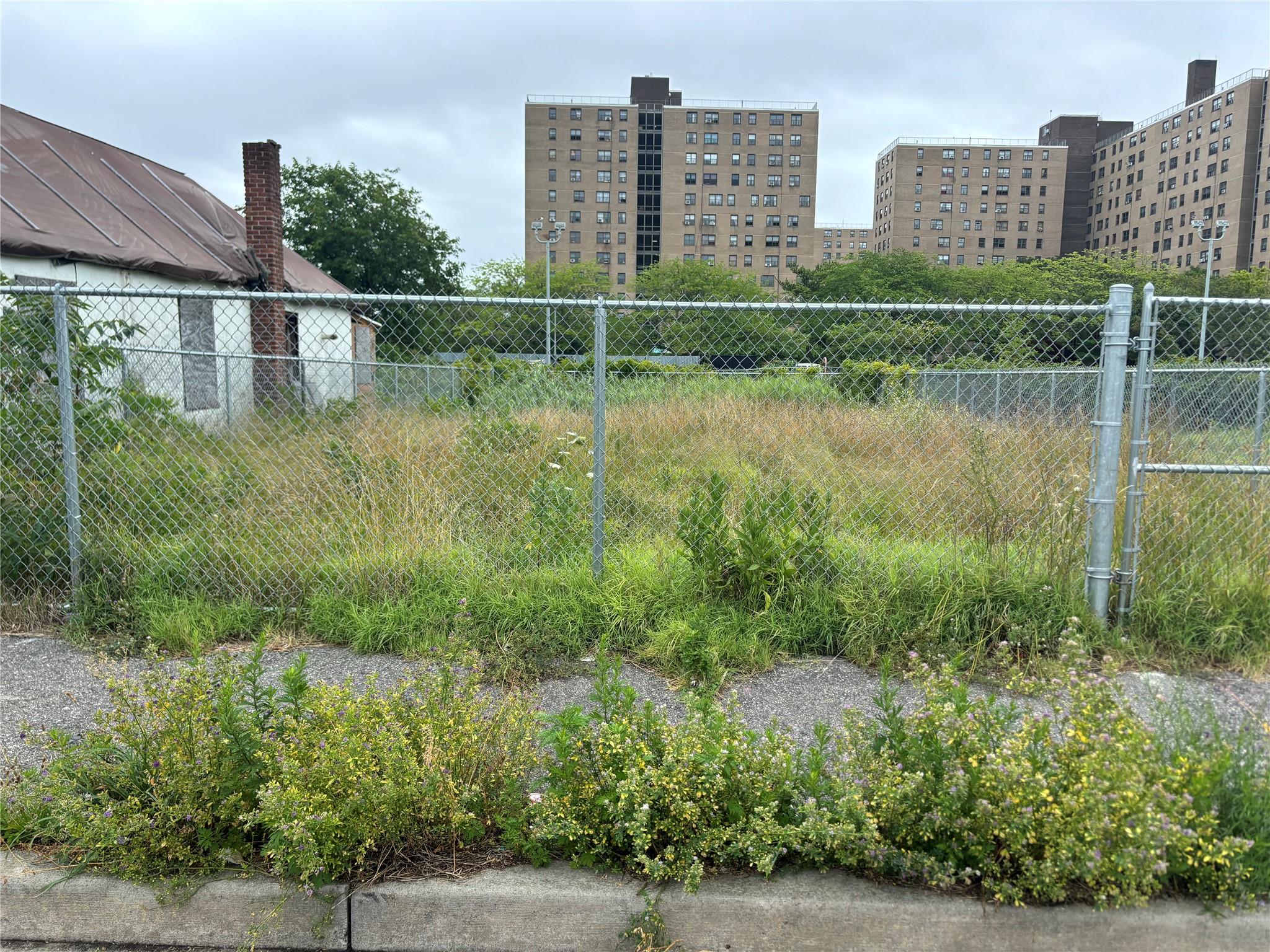 4-30 Beach 43rd Street, Far Rockaway, NY 11691