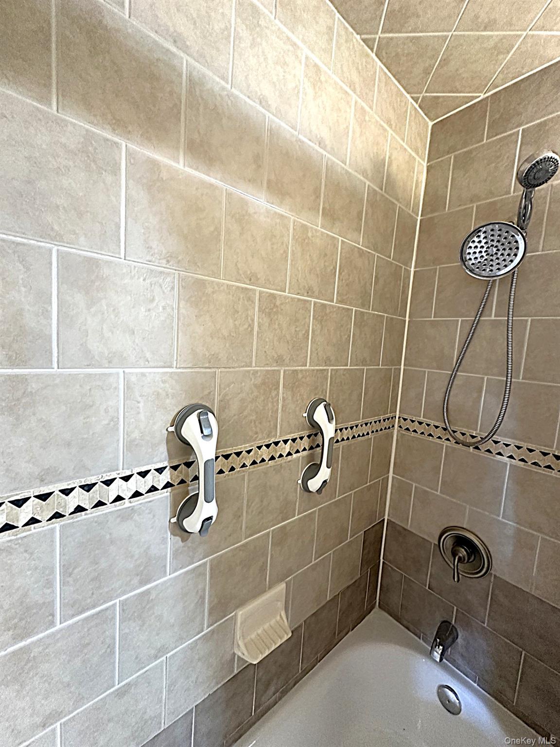 100 Diplomat Drive # 3J, Mount Kisco, NY 10549