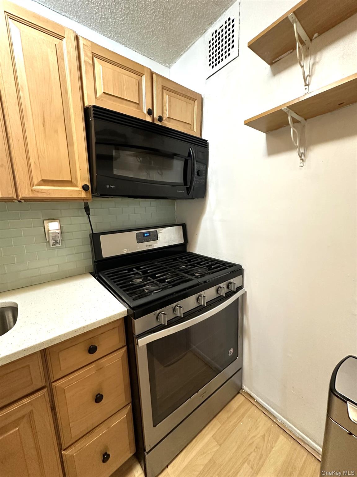 100 Diplomat Drive # 3J, Mount Kisco, NY 10549