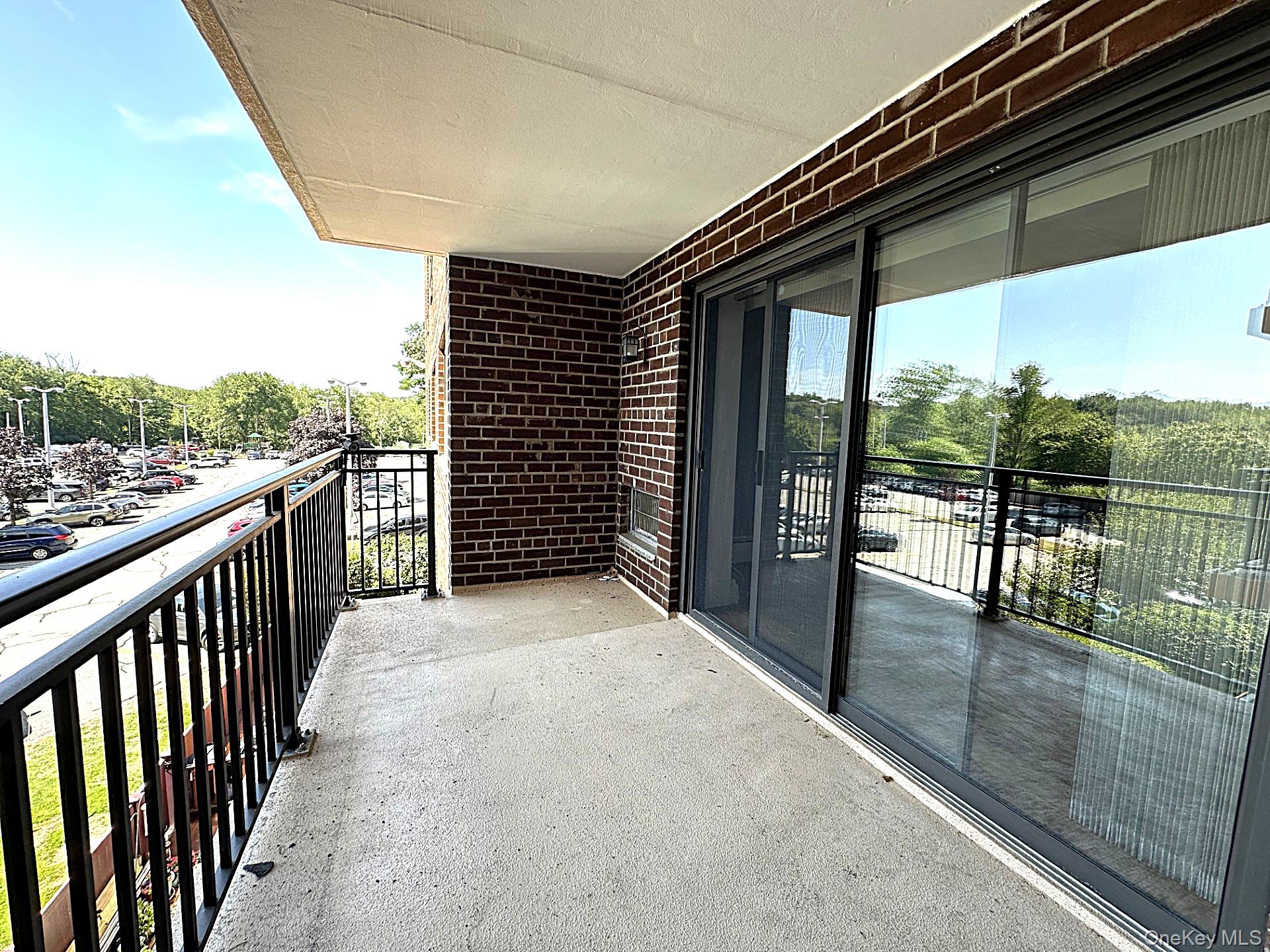 100 Diplomat Drive # 3J, Mount Kisco, NY 10549