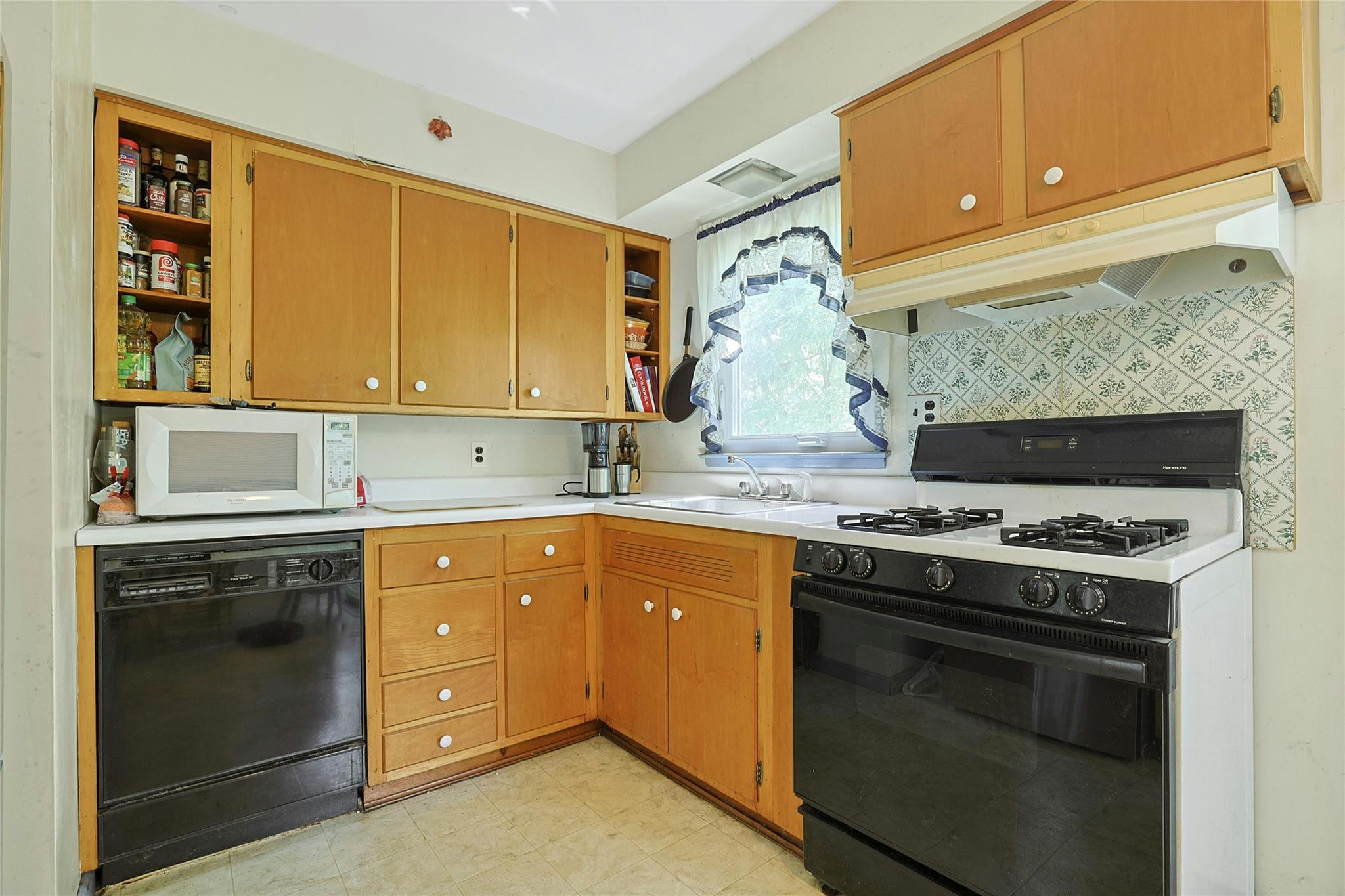 2 Andrew Drive, Monsey, NY 10952