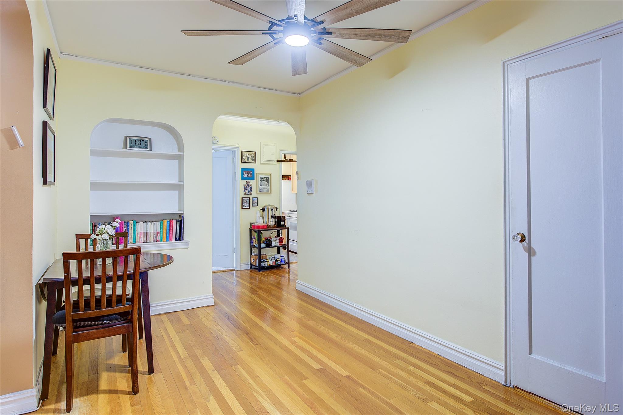 118-11 84th Avenue # 415, Kew Gardens, NY 11415