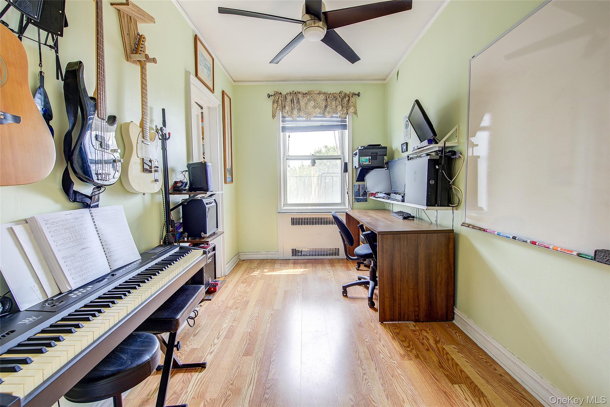 118-11 84th Avenue # 415, Kew Gardens, NY 11415