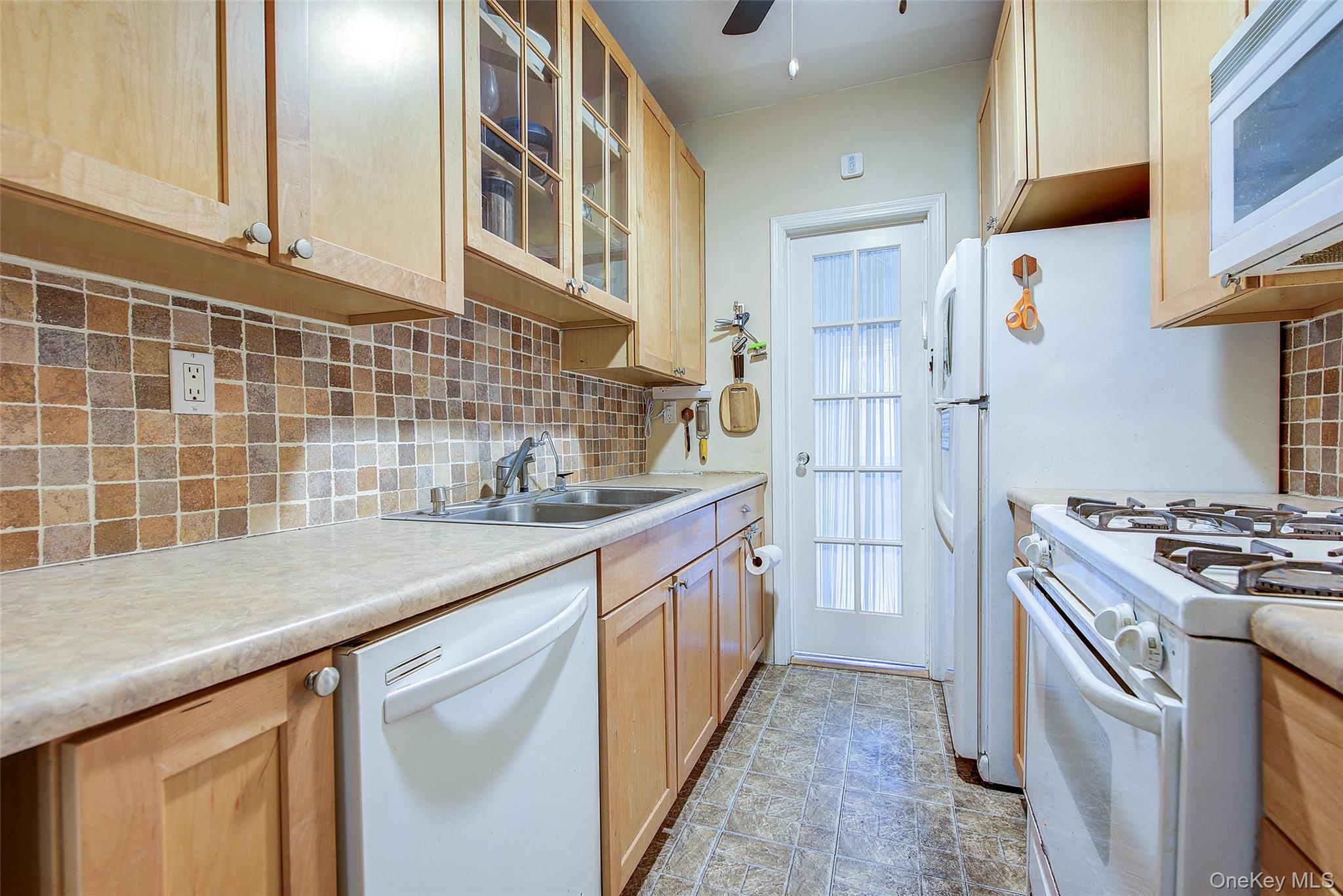 118-11 84th Avenue # 415, Kew Gardens, NY 11415