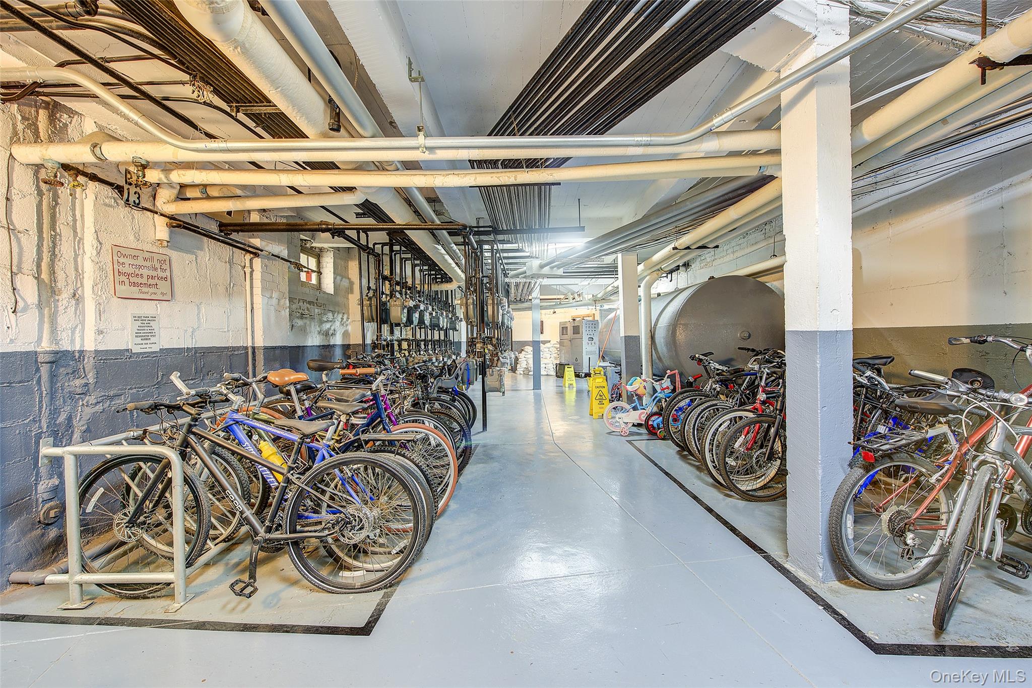 118-11 84th Avenue # 415, Kew Gardens, NY 11415