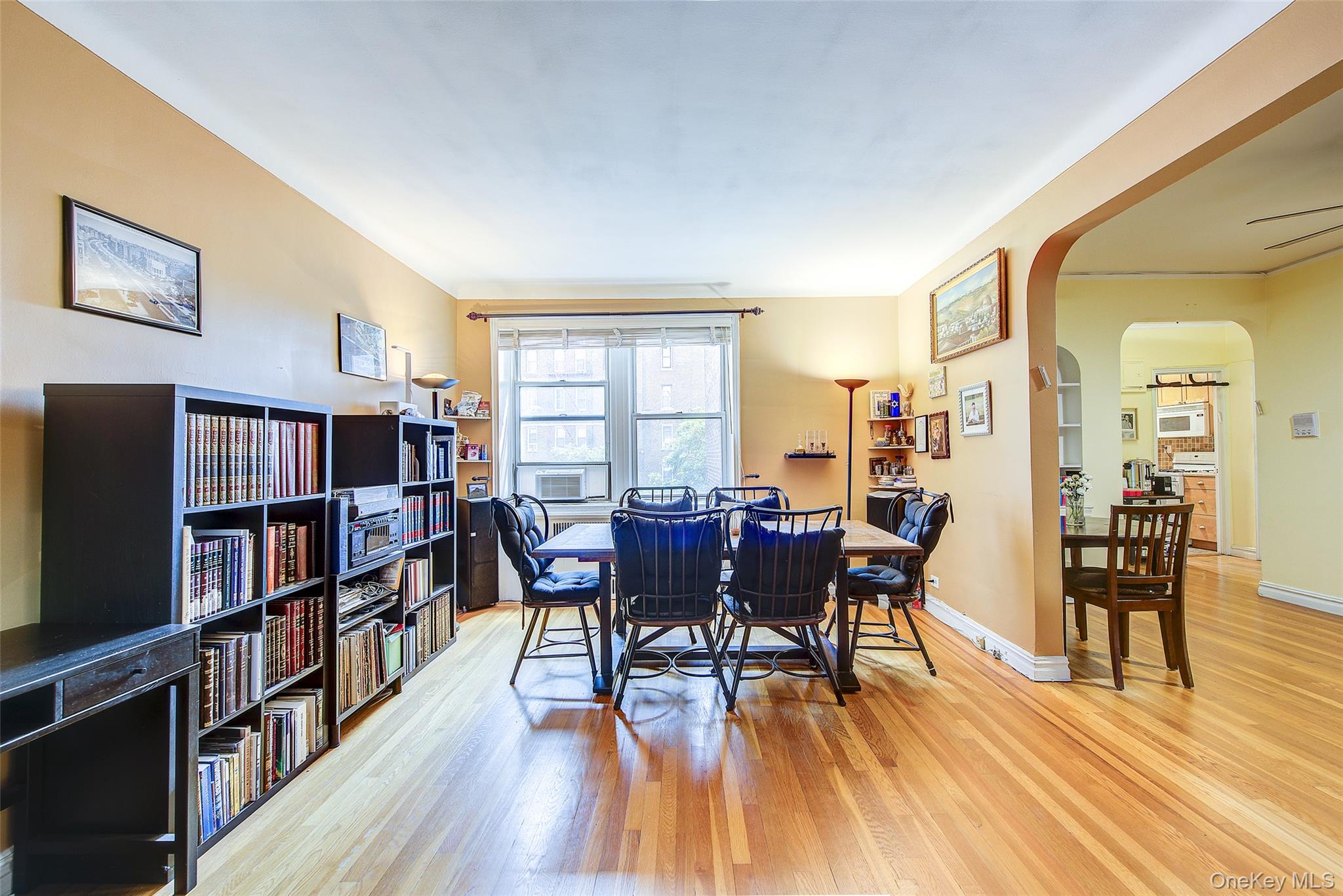 118-11 84th Avenue # 415, Kew Gardens, NY 11415