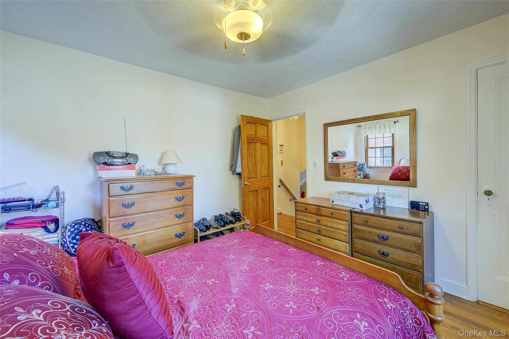 50-15 245th Street, Douglaston, NY 11362