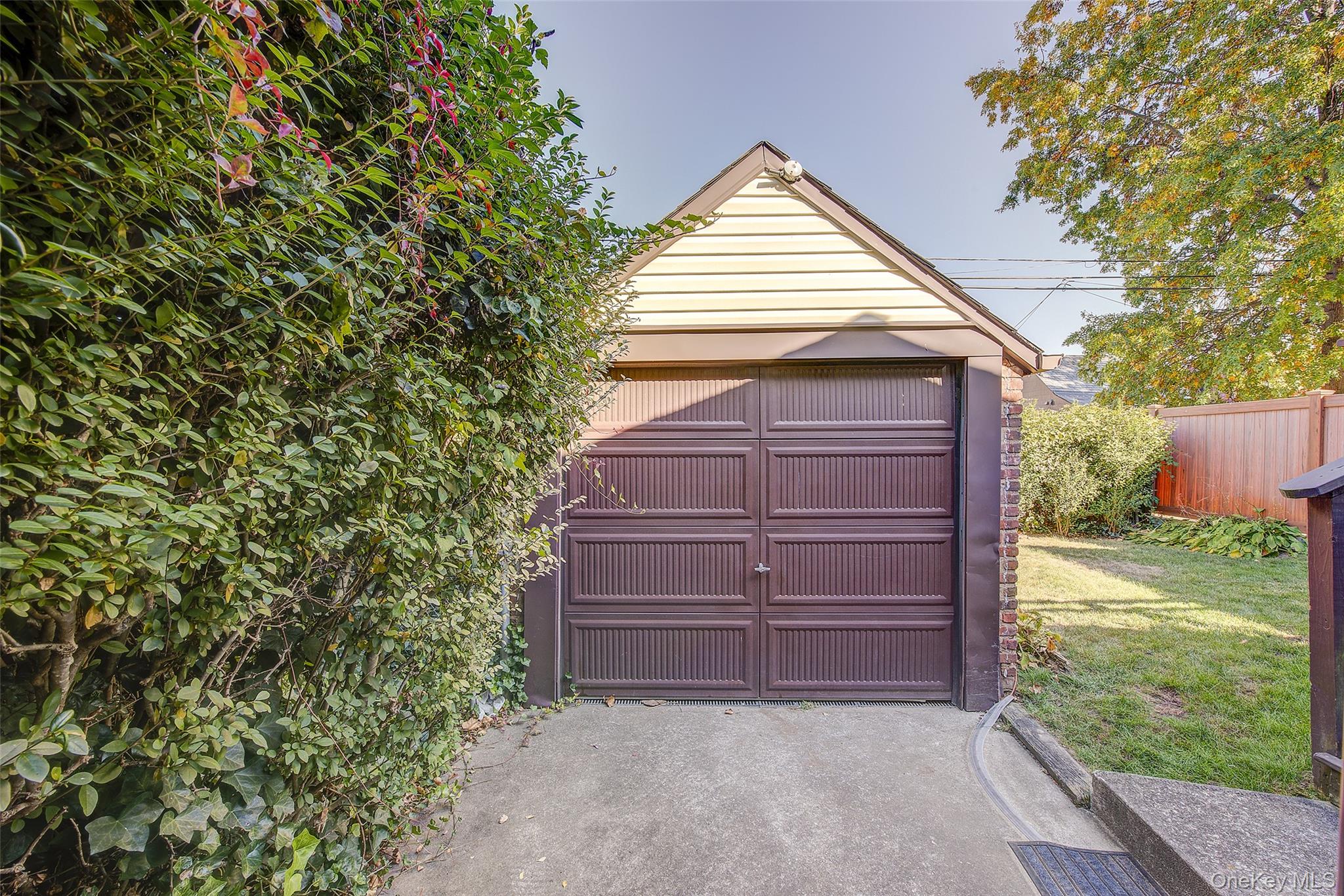 50-15 245th Street, Douglaston, NY 11362