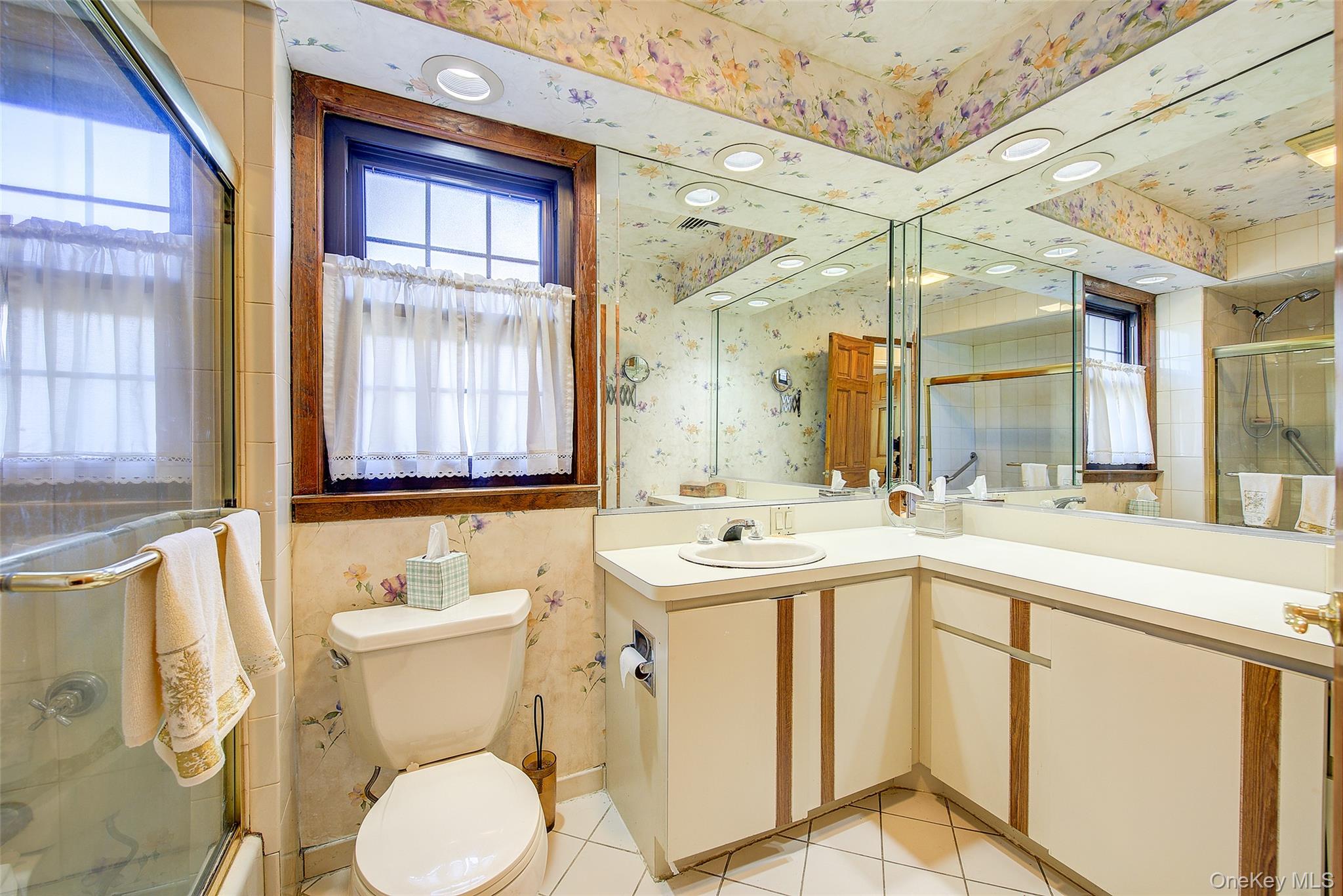 50-15 245th Street, Douglaston, NY 11362