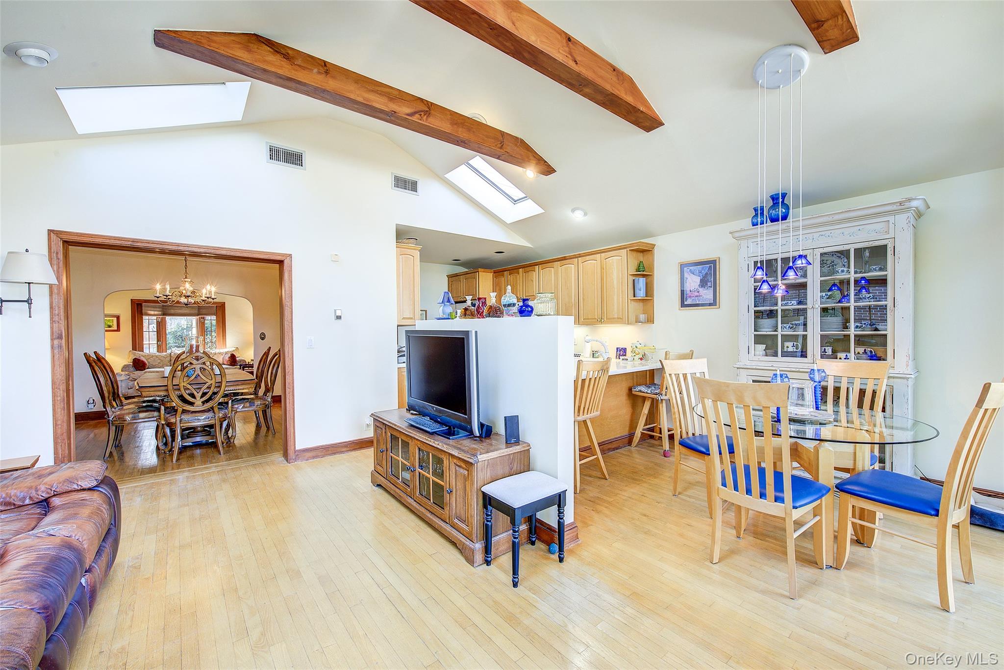 50-15 245th Street, Douglaston, NY 11362