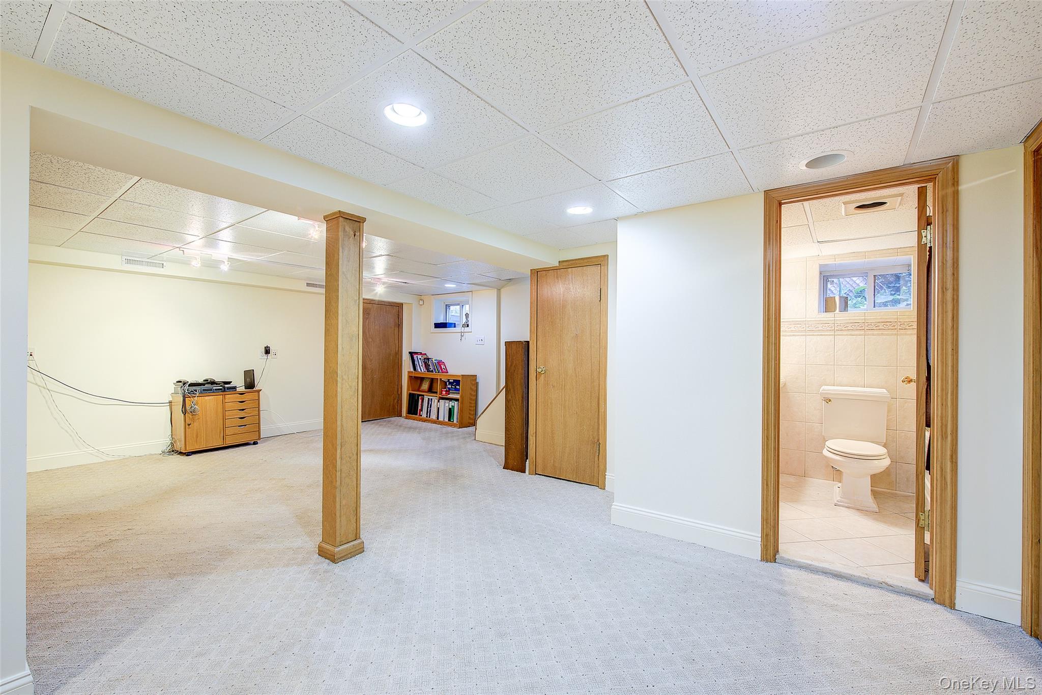 50-15 245th Street, Douglaston, NY 11362