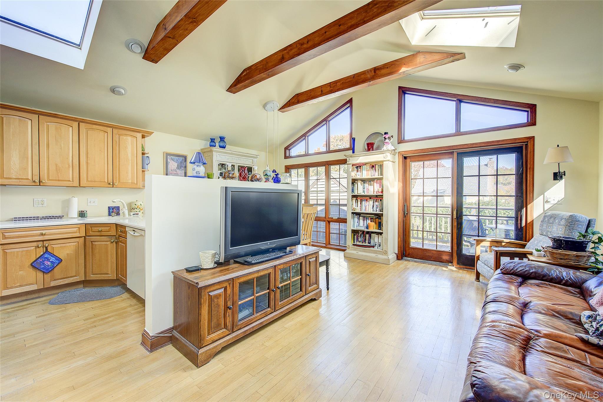 50-15 245th Street, Douglaston, NY 11362